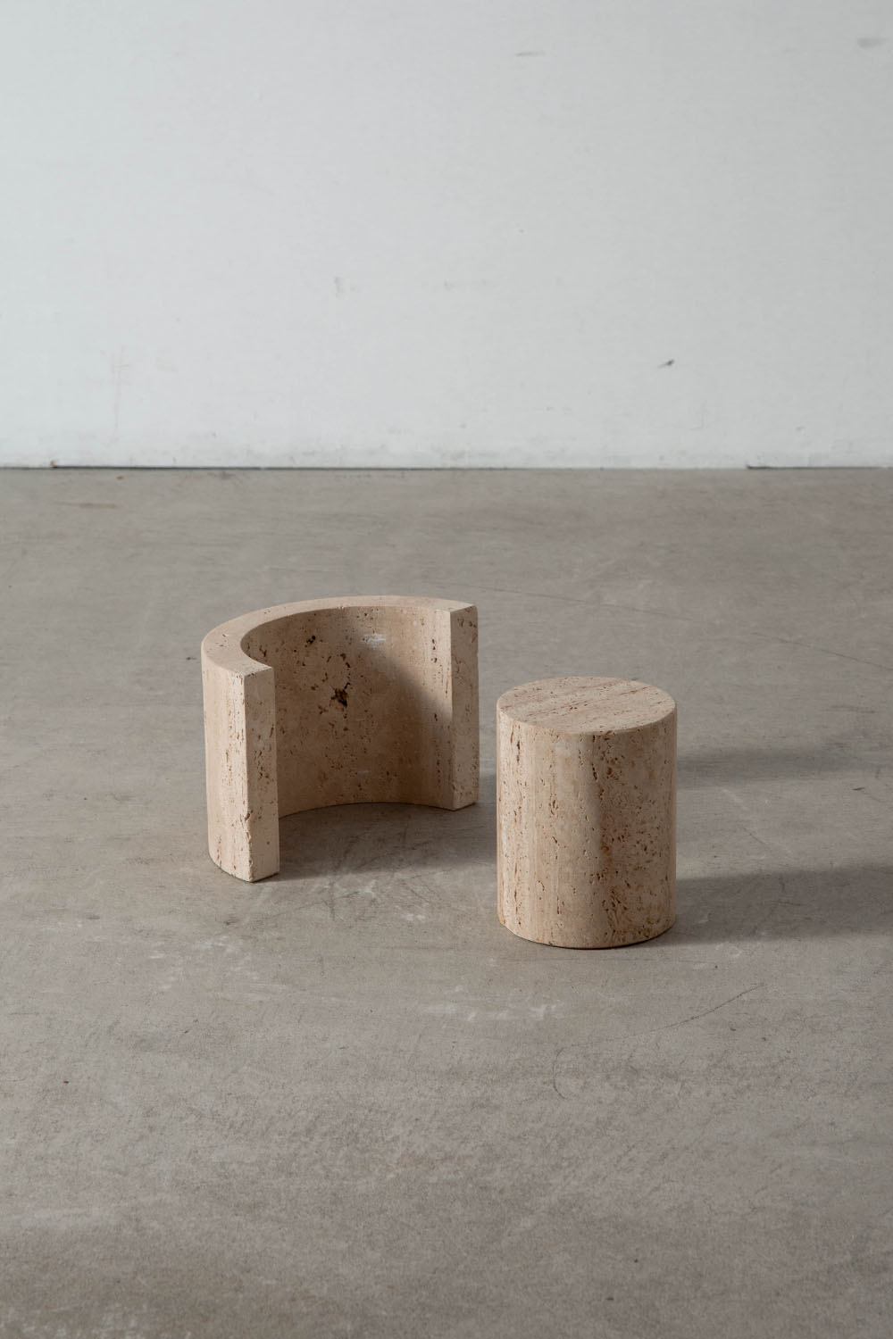Coffee Table in Glass and Travertine