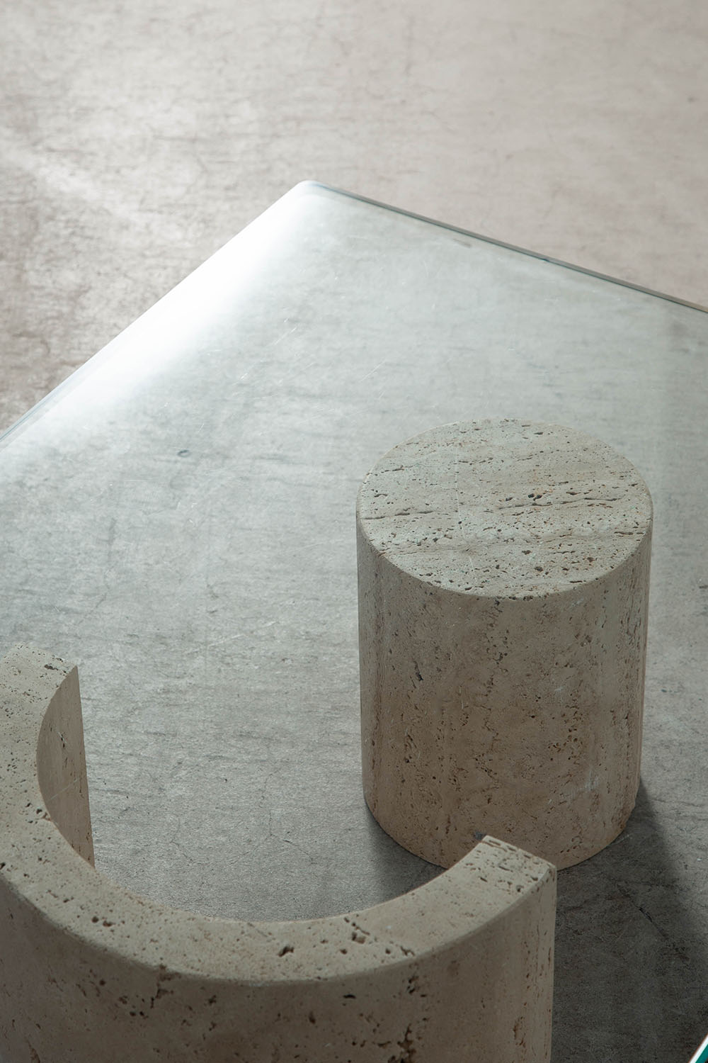 Coffee Table in Glass and Travertine