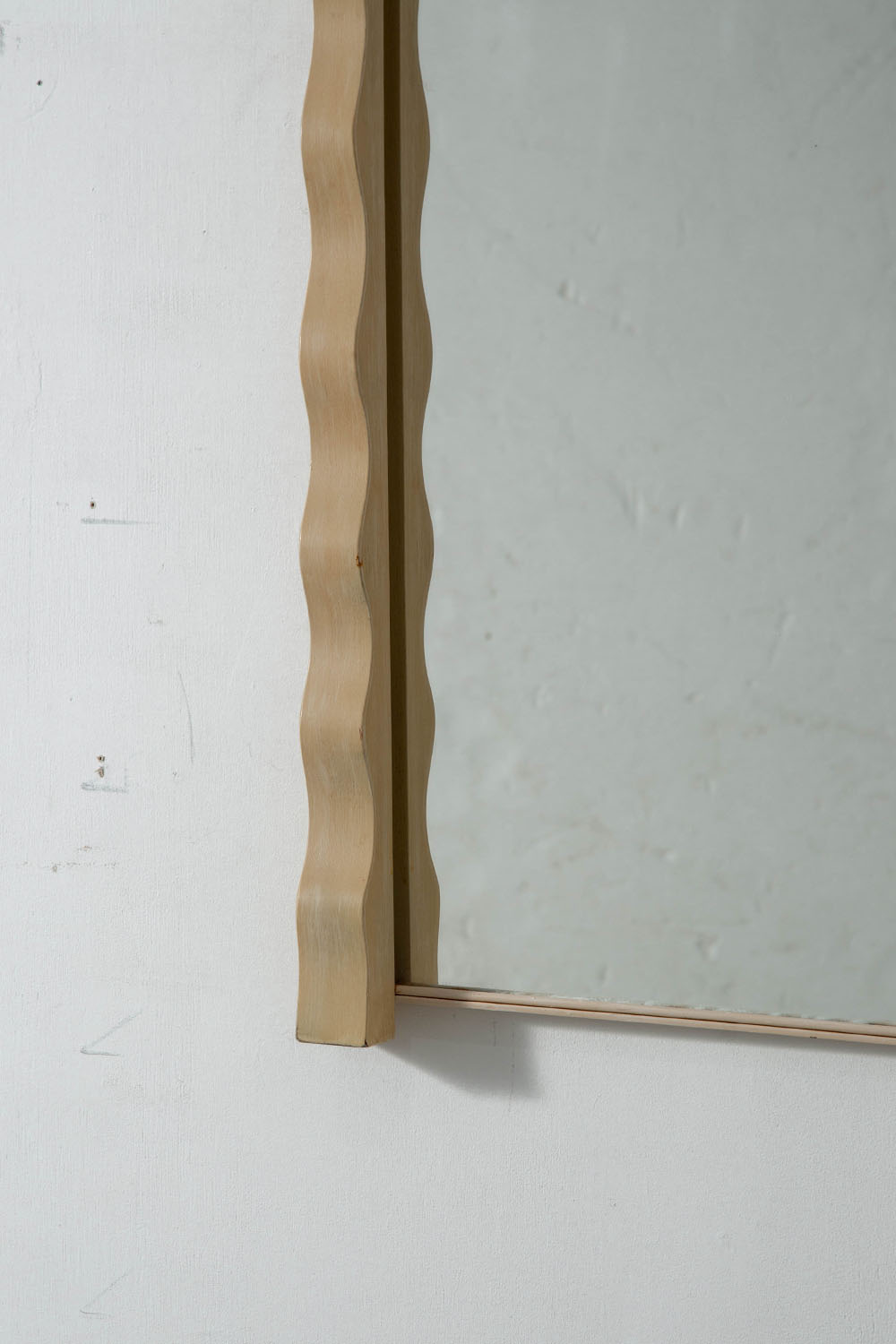 Wall Mirror in Glass and Wood