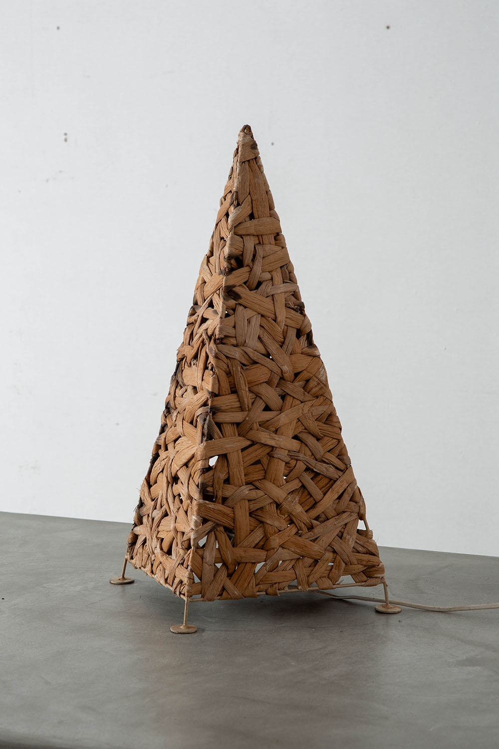 Table Lamp in Seagrass and Metal