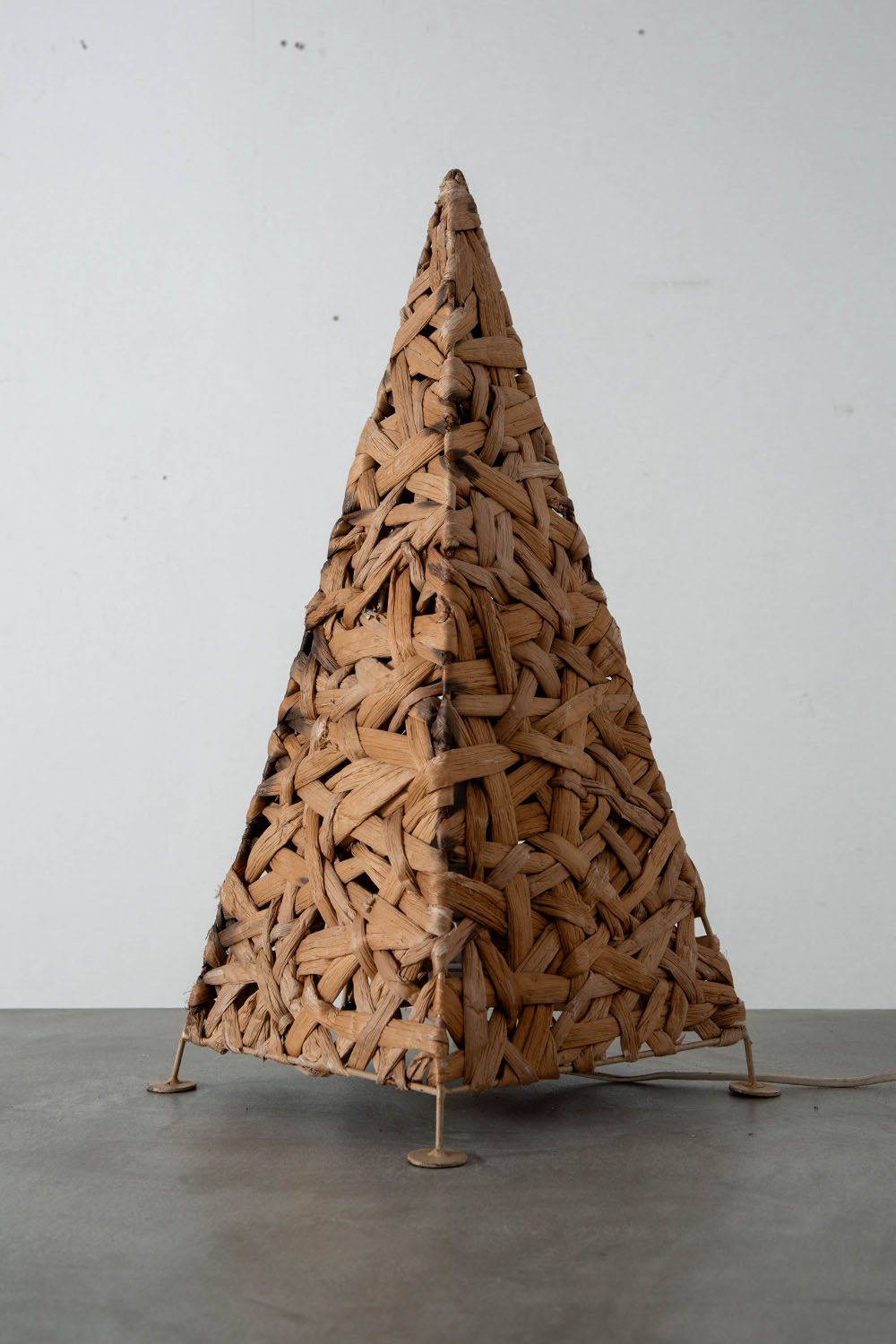 Table Lamp in Seagrass and Metal