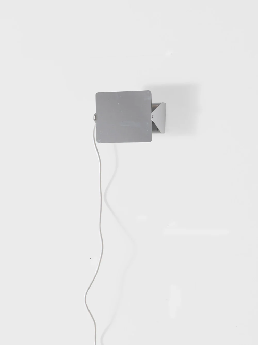 Applique À Volet Pivotant Wall Lamp by Charlotte Perriand for NEMO in Red&nbsp;Polished Inox
