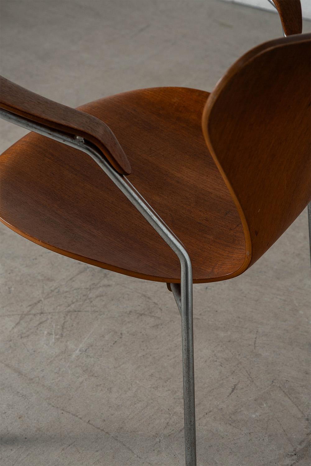 ‘SERIES 7’ Armrest Chair by Arne Jacobsen for Fritz Hansen