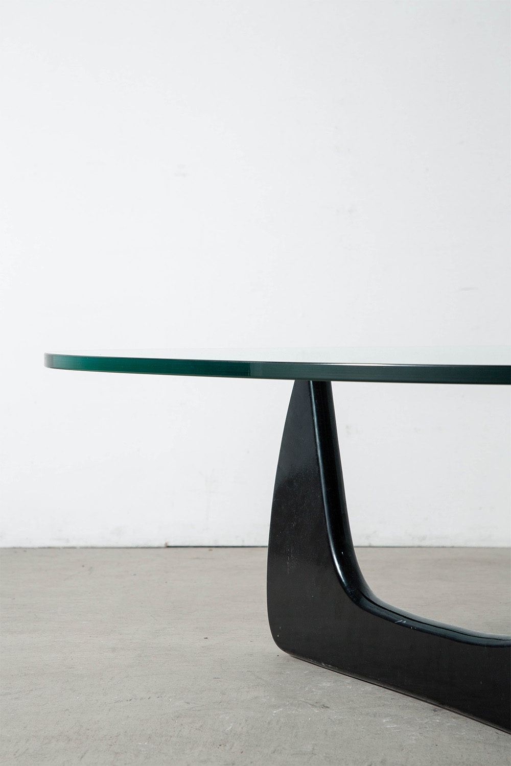 Coffee Table in Glass and Wood