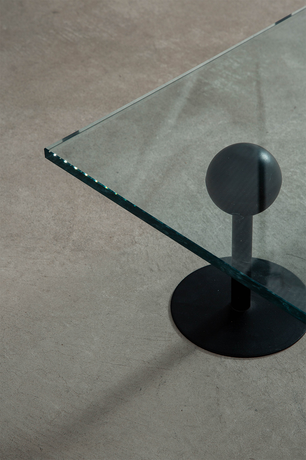 ‘Pepper Young’ Coffee Table by Philippe Starck for Disform in Glass , Enameled Steel and Polyurethane Foam