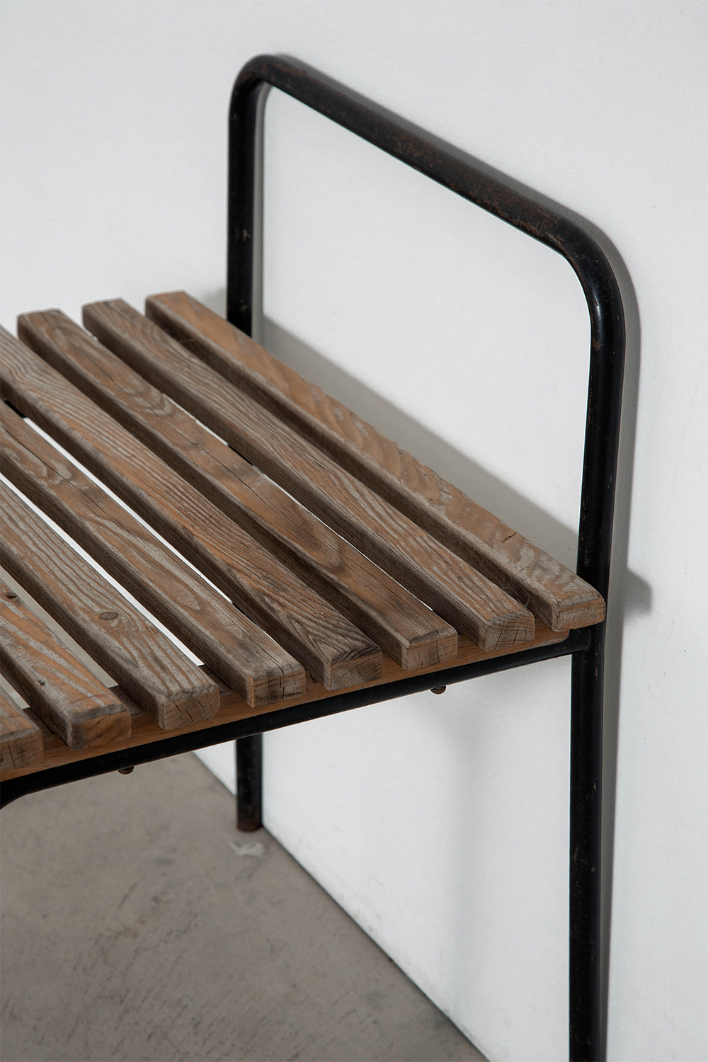 Luggage Rack in Wood and Steel