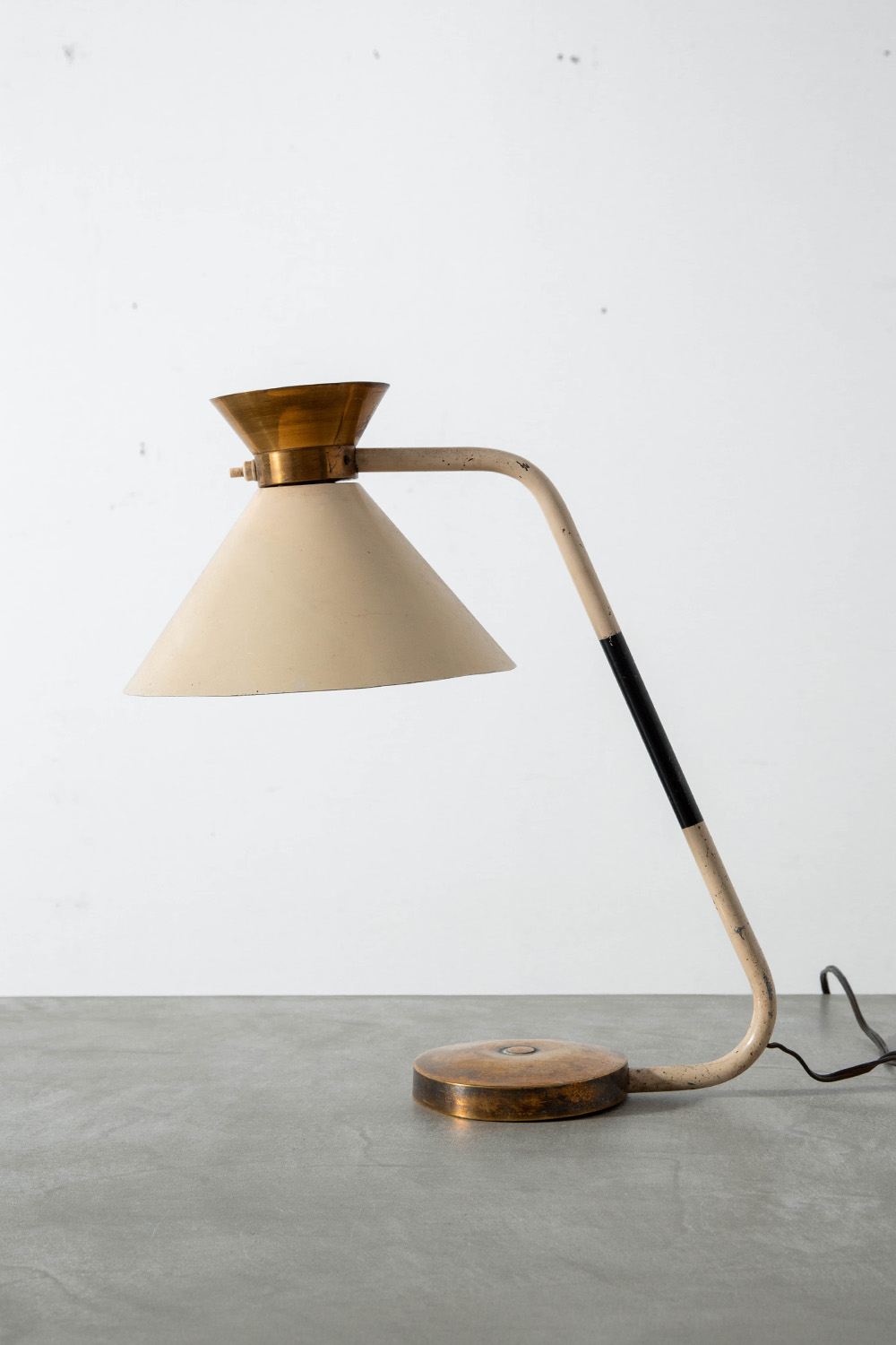 Model 450 Table Lamp for Jumo in Steel and Brass