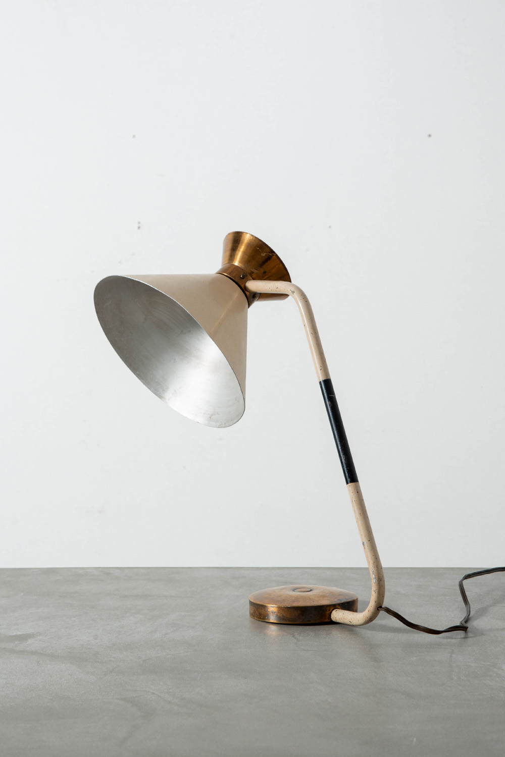 Model 450 Table Lamp for Jumo in Steel and Brass
