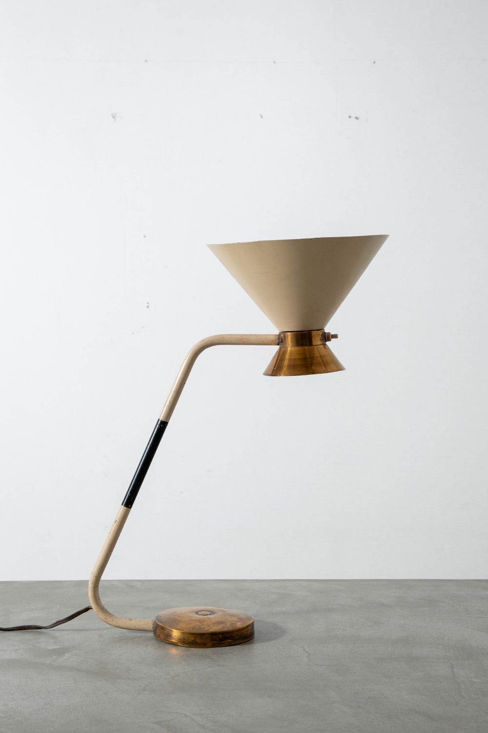 Model 450 Table Lamp for Jumo in Steel and Brass
