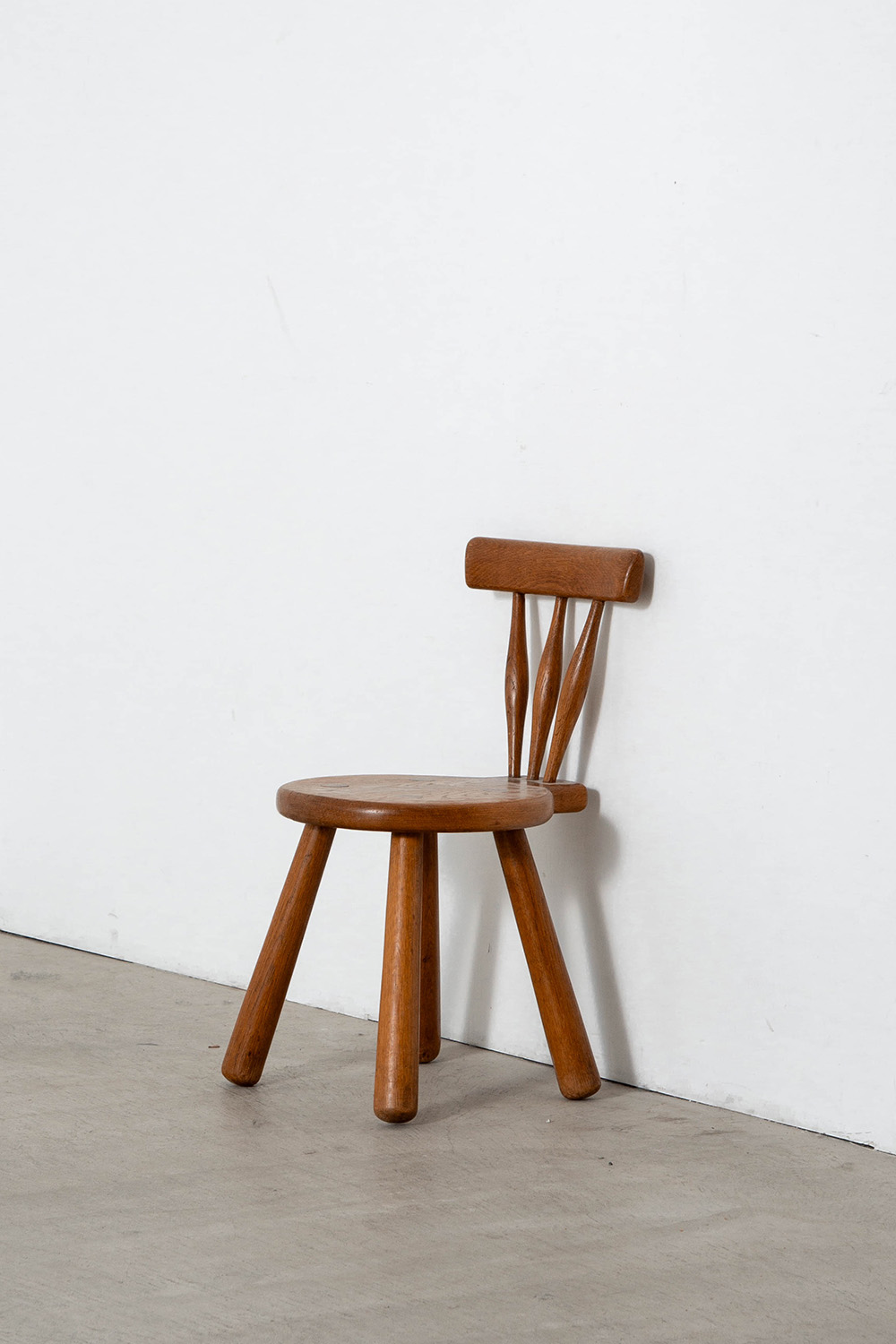 Vintage Chair in Wood