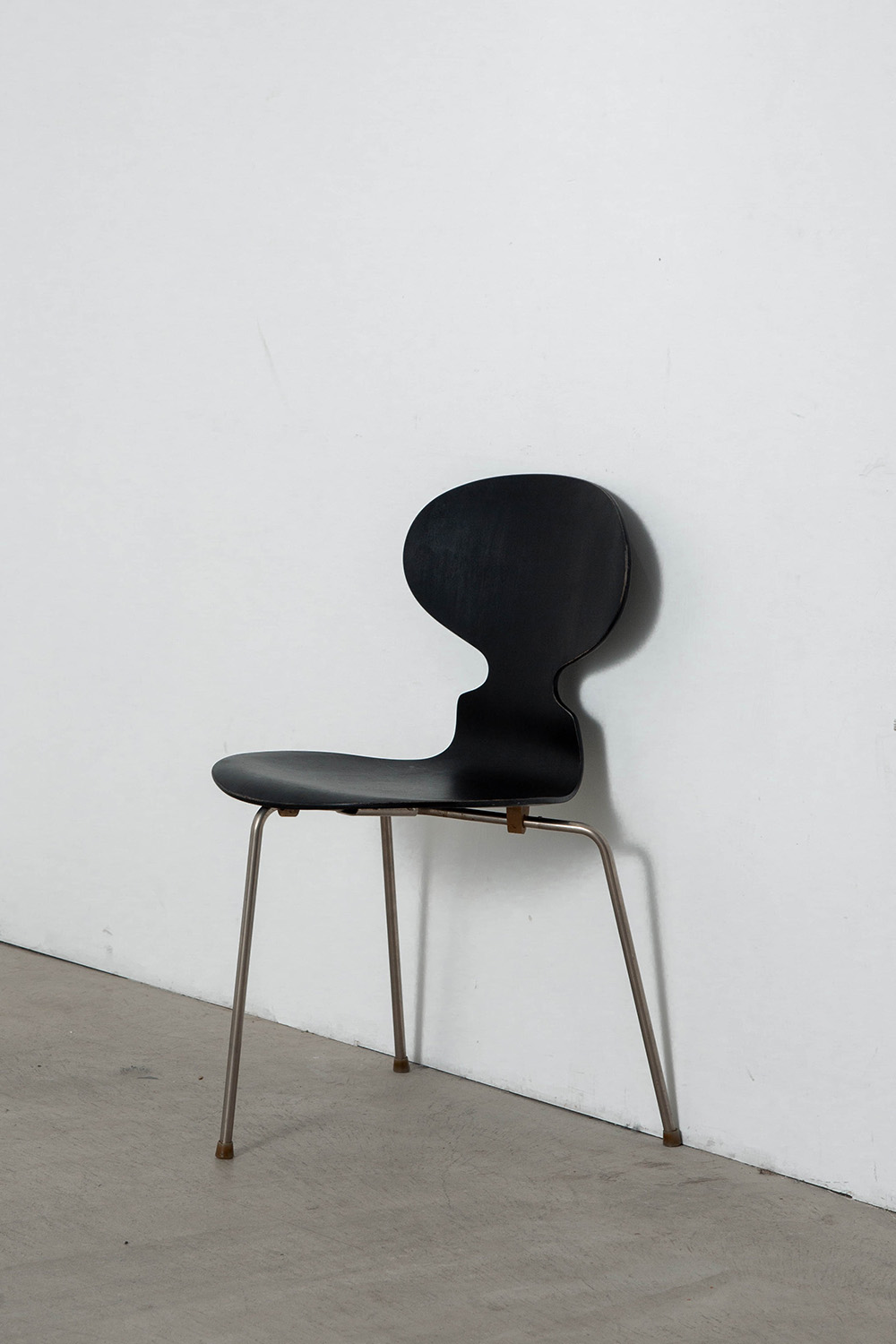 ‘Ant’ Chair by Arne Jacobsen for Fritz Hansen in Wood and Steel