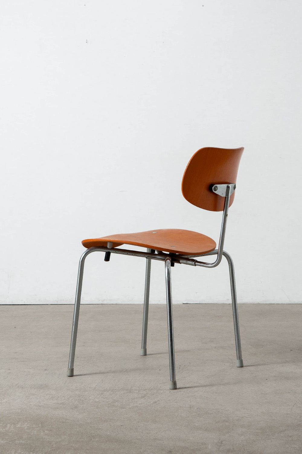 ‘SE 68’ Chair by Egon Eiermann for Wilde + Spieth in Wood and Steel