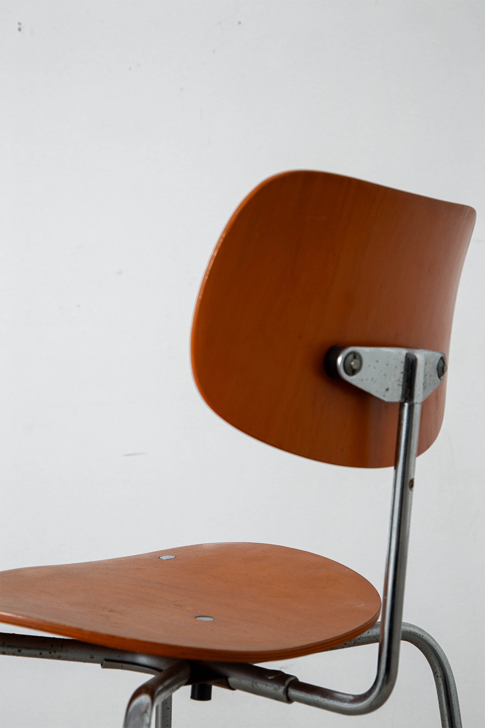 ‘SE 68’ Chair by Egon Eiermann for Wilde + Spieth in Wood and Steel