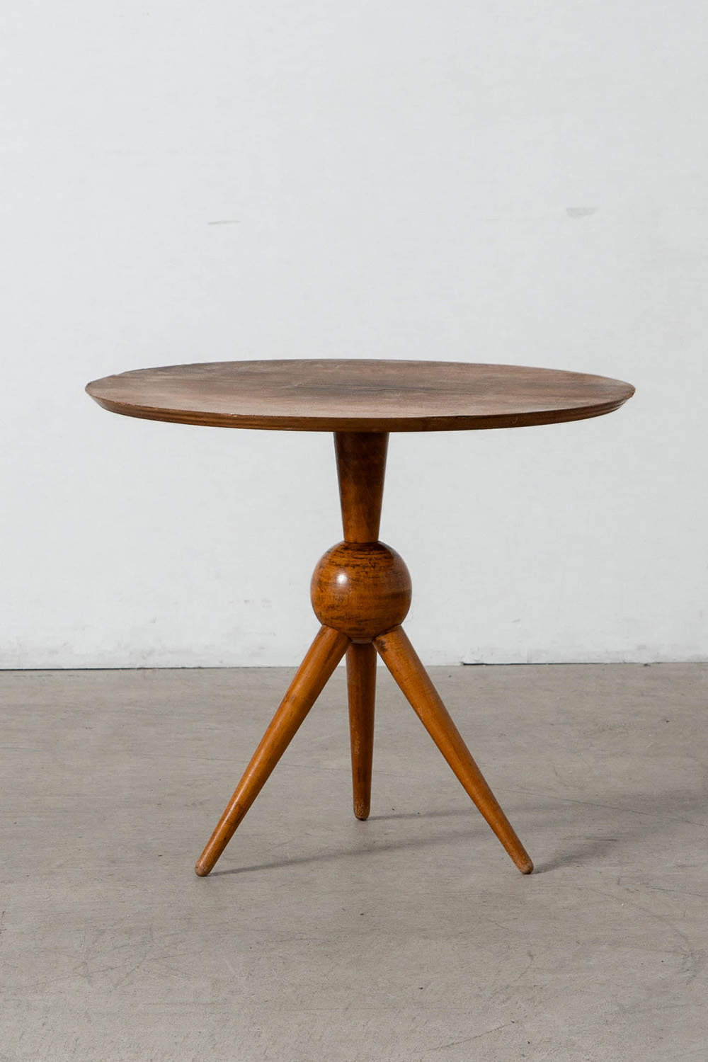 Tripod Legs Side Table in Wood