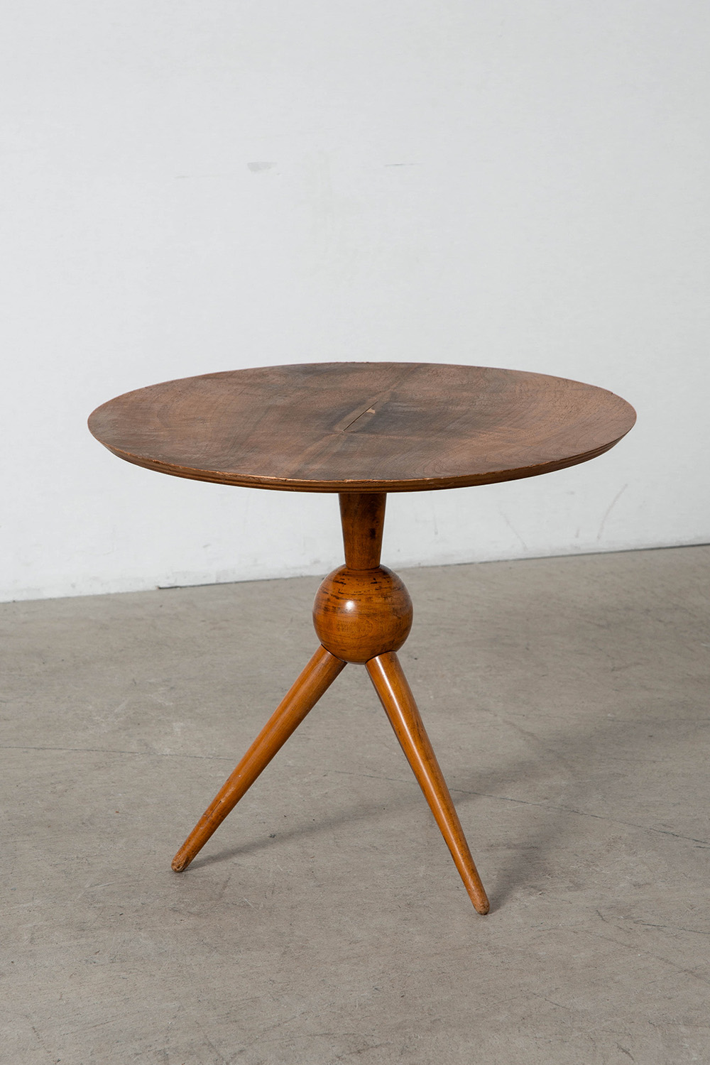 Tripod Legs Side Table in Wood