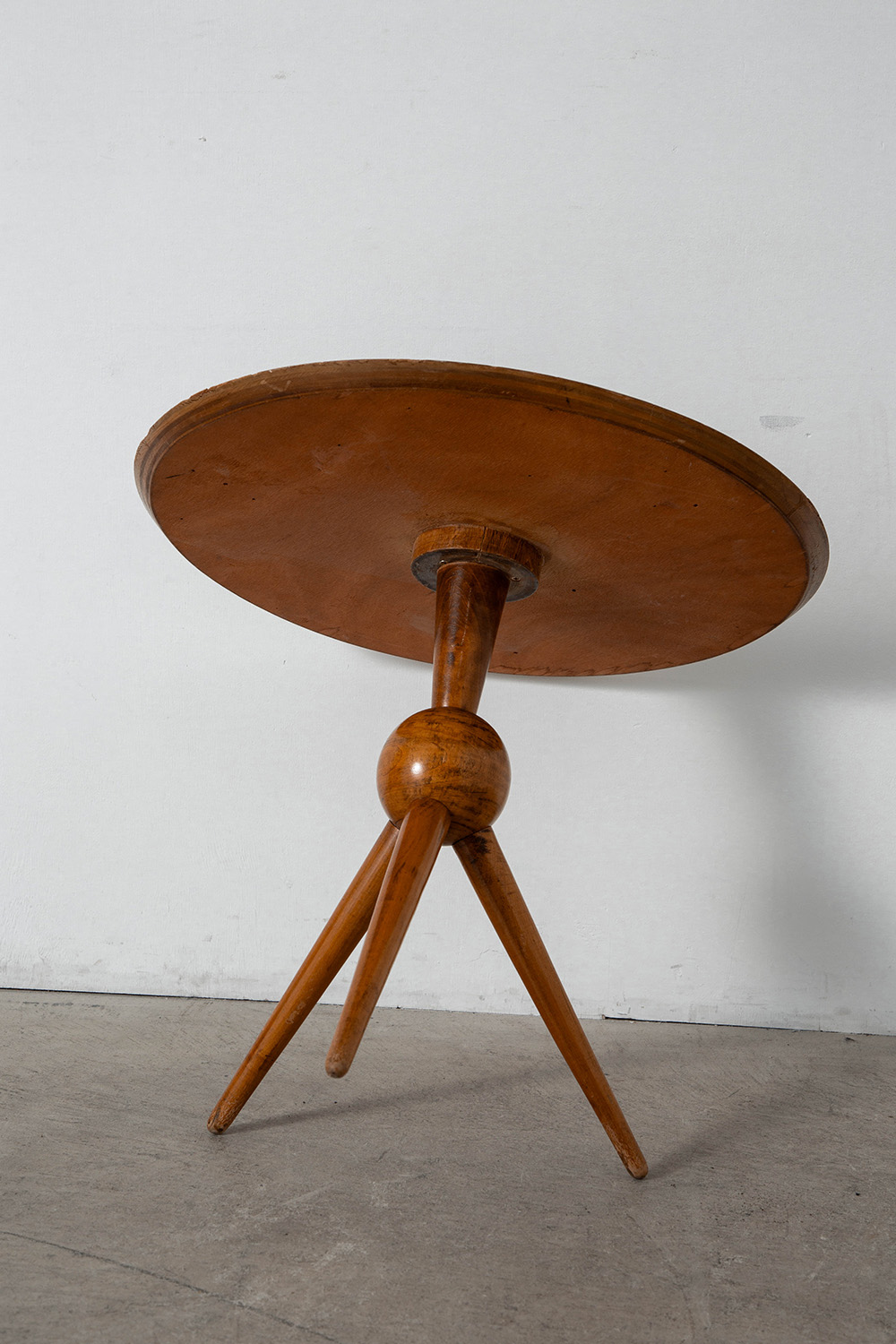 Tripod Legs Side Table in Wood