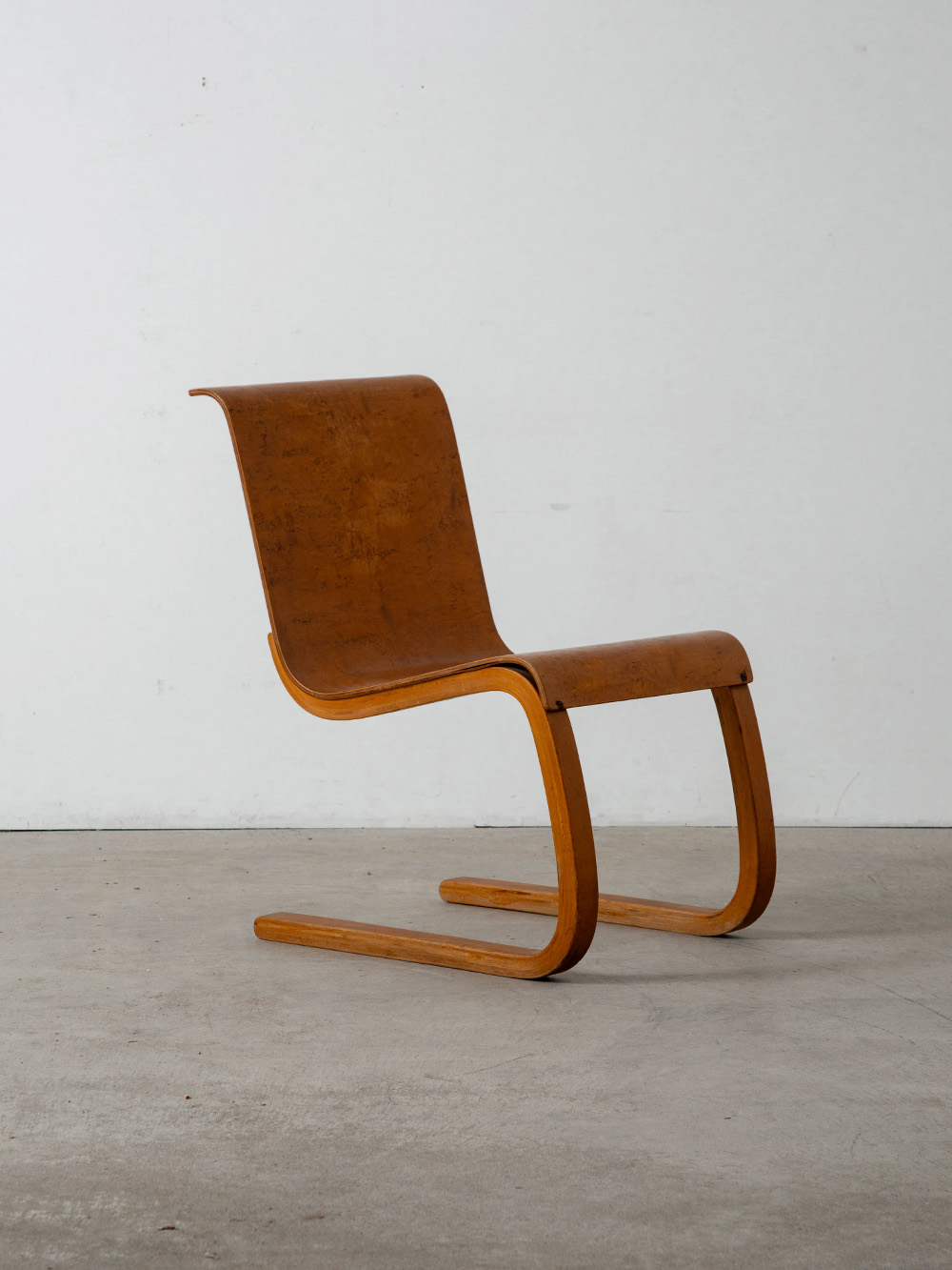 ‘Model 21’ Chair by Alvar Aalto for Finmar in Karelian Birch