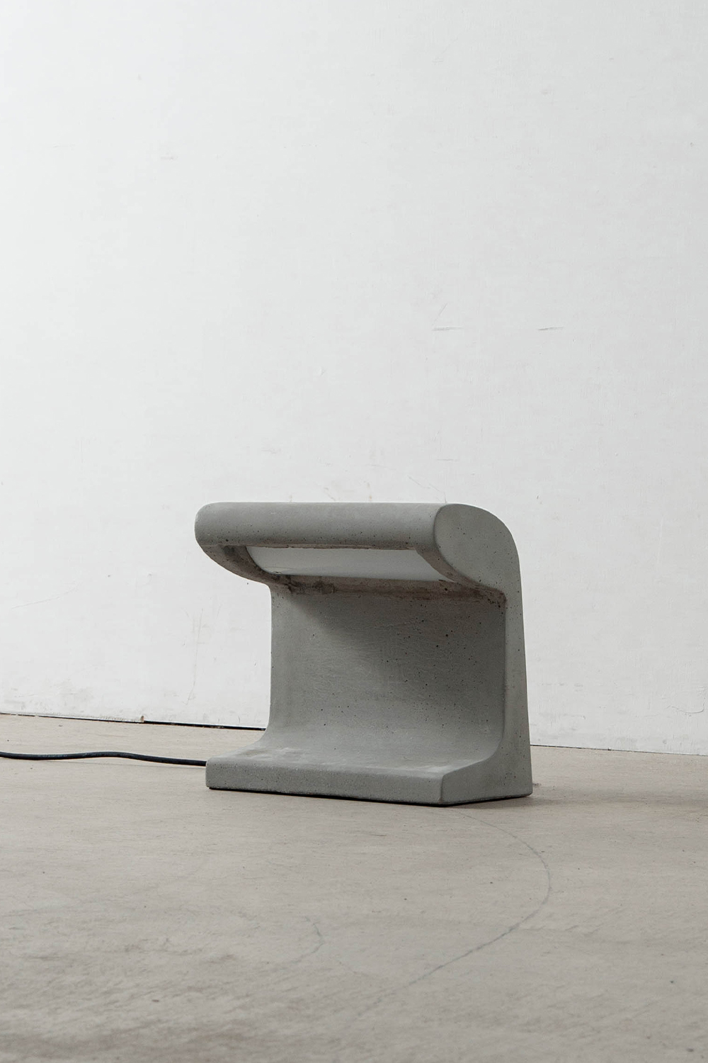 Borne Béton Petite Floor Lamp,Borne Béton Petite ,Floor Lamp,フロアランプ,Charlotte Perriand,シャルロットペリアン,NEMO,Italy,イタリア,清澄白河,Antique,Vintage,Interior Design,stoop,topso,アンティーク,ビンテージ,ヴィンテージ,家具,雑貨,インテリア,店舗什器,設計,インテリアデザイン,内装,什器,店舗設計,ギャラリー,デザイナーズ家具,ショールーム