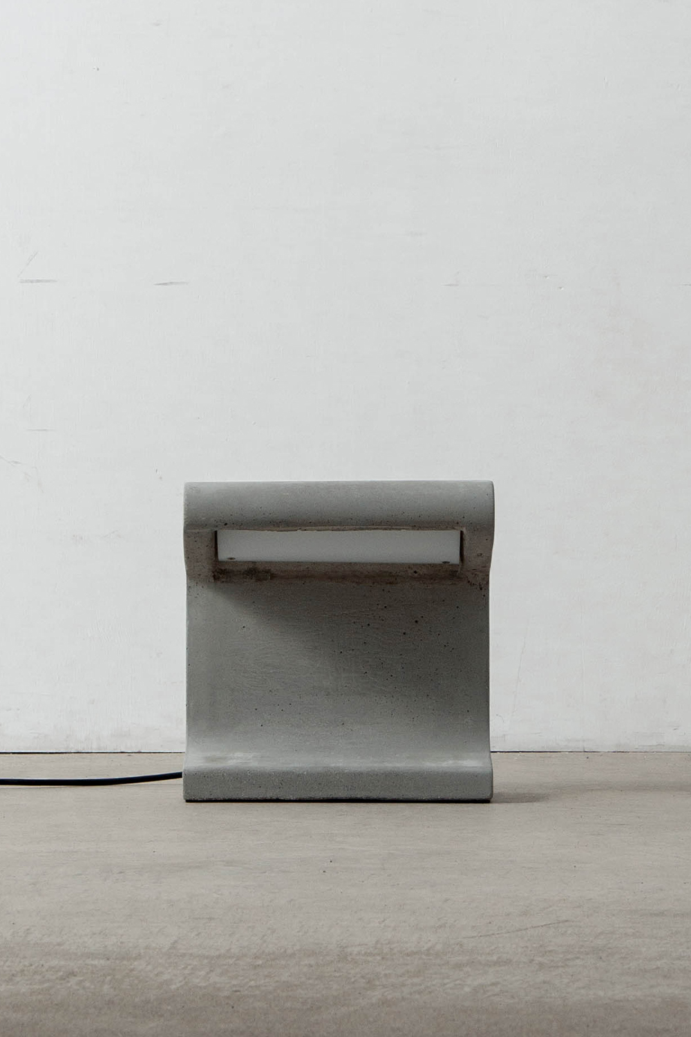 Borne Béton Petite Floor Lamp,Borne Béton Petite ,Floor Lamp,フロアランプ,Charlotte Perriand,シャルロットペリアン,NEMO,Italy,イタリア,清澄白河,Antique,Vintage,Interior Design,stoop,topso,アンティーク,ビンテージ,ヴィンテージ,家具,雑貨,インテリア,店舗什器,設計,インテリアデザイン,内装,什器,店舗設計,ギャラリー,デザイナーズ家具,ショールーム