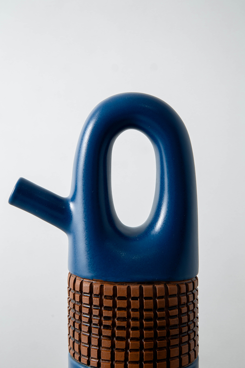 Versatoio Flower Vase by Aldo Londi for BITOSSI