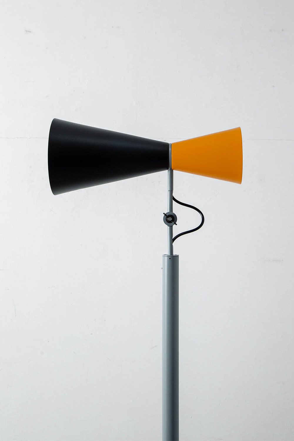 Parliament  Floor Lamp,Parliament,Floor Lamp,フロアランプ,Le Corbusier,ル・コルビジェ,NEMO,Italy,イタリア,清澄白河,Antique,Vintage,Interior Design,stoop,topso,アンティーク,ビンテージ,ヴィンテージ,家具,雑貨,インテリア,店舗什器,設計,インテリアデザイン,内装,什器,店舗設計,ギャラリー,デザイナーズ家具,ショールーム