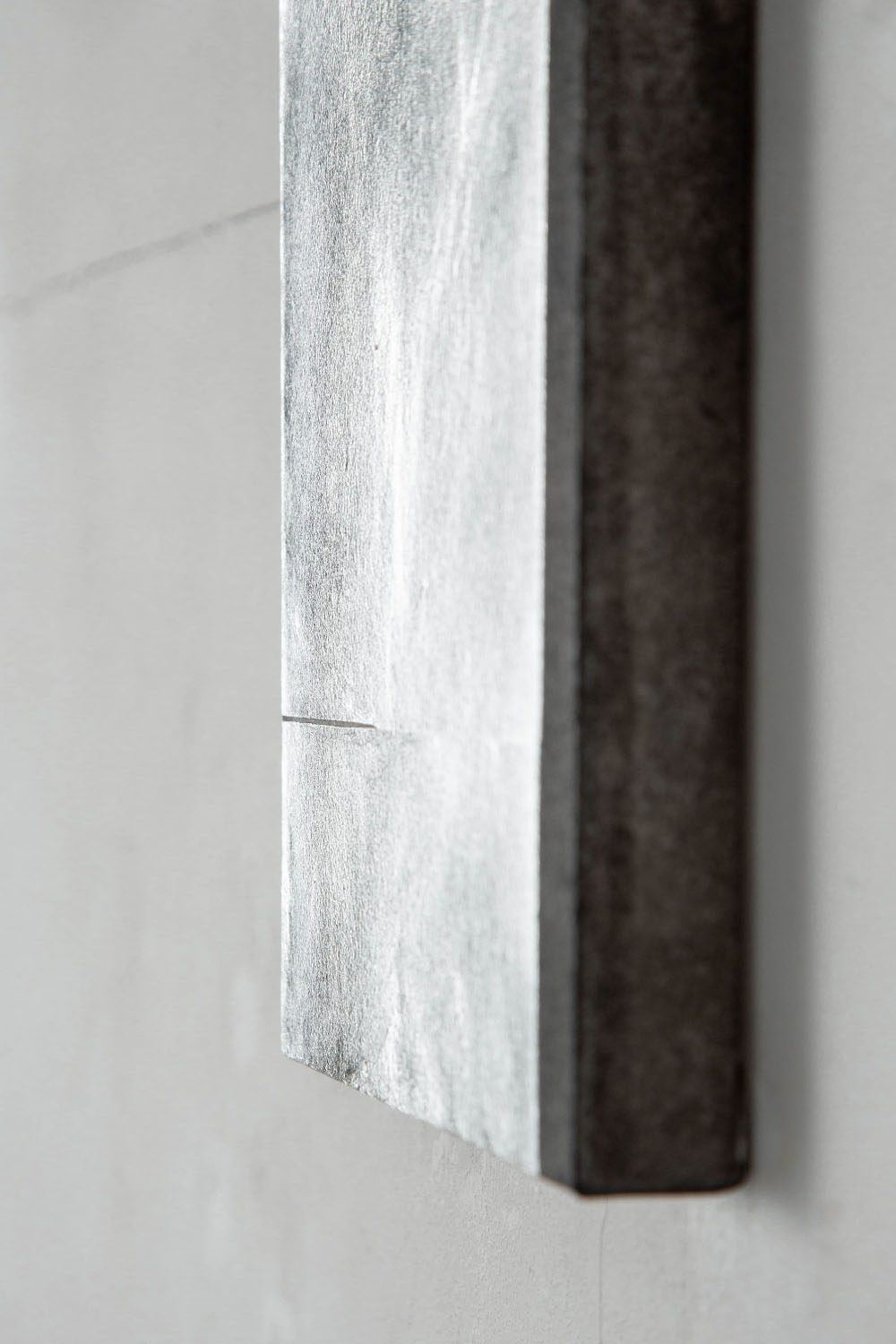 ↑ Quiet Presence 010-005
