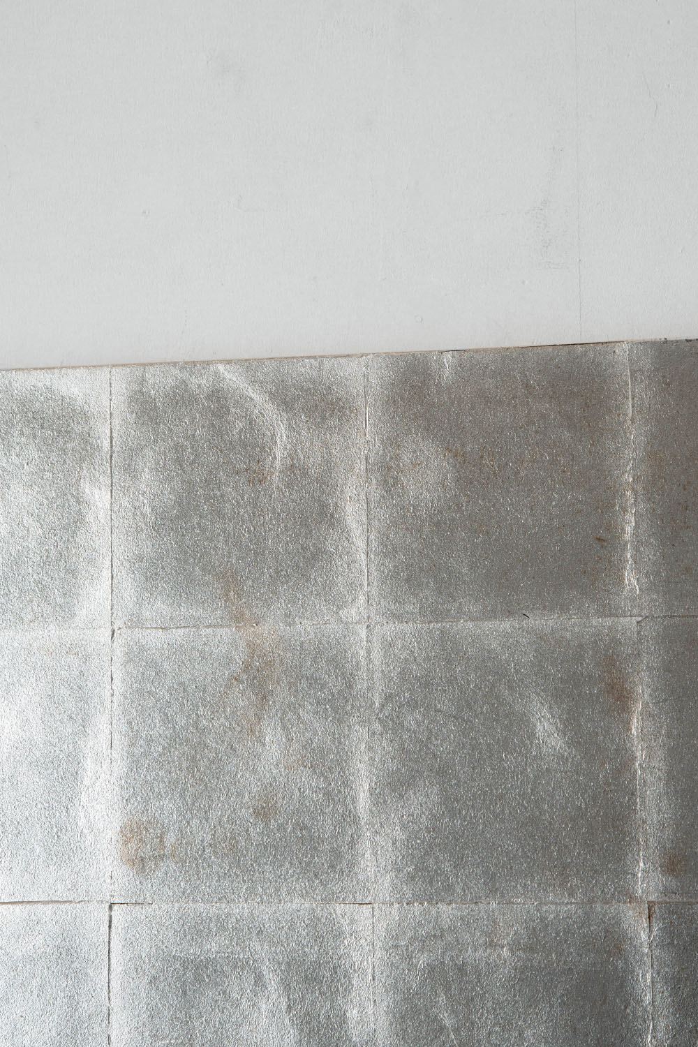 Art,アート,Quiet Presence,Presence,Shuhei Fukuda,福田 周平,銀箔,和紙,墨,硫黄,stoop,topso,清澄白河,Antique,Vintage,Interior Design,アンティーク,ビンテージ,ヴィンテージ,家具,雑貨,インテリア,店舗什器,設計,インテリアデザイン,内装,什器,店舗設計,ギャラリー,デザイナーズ家具,ショールーム