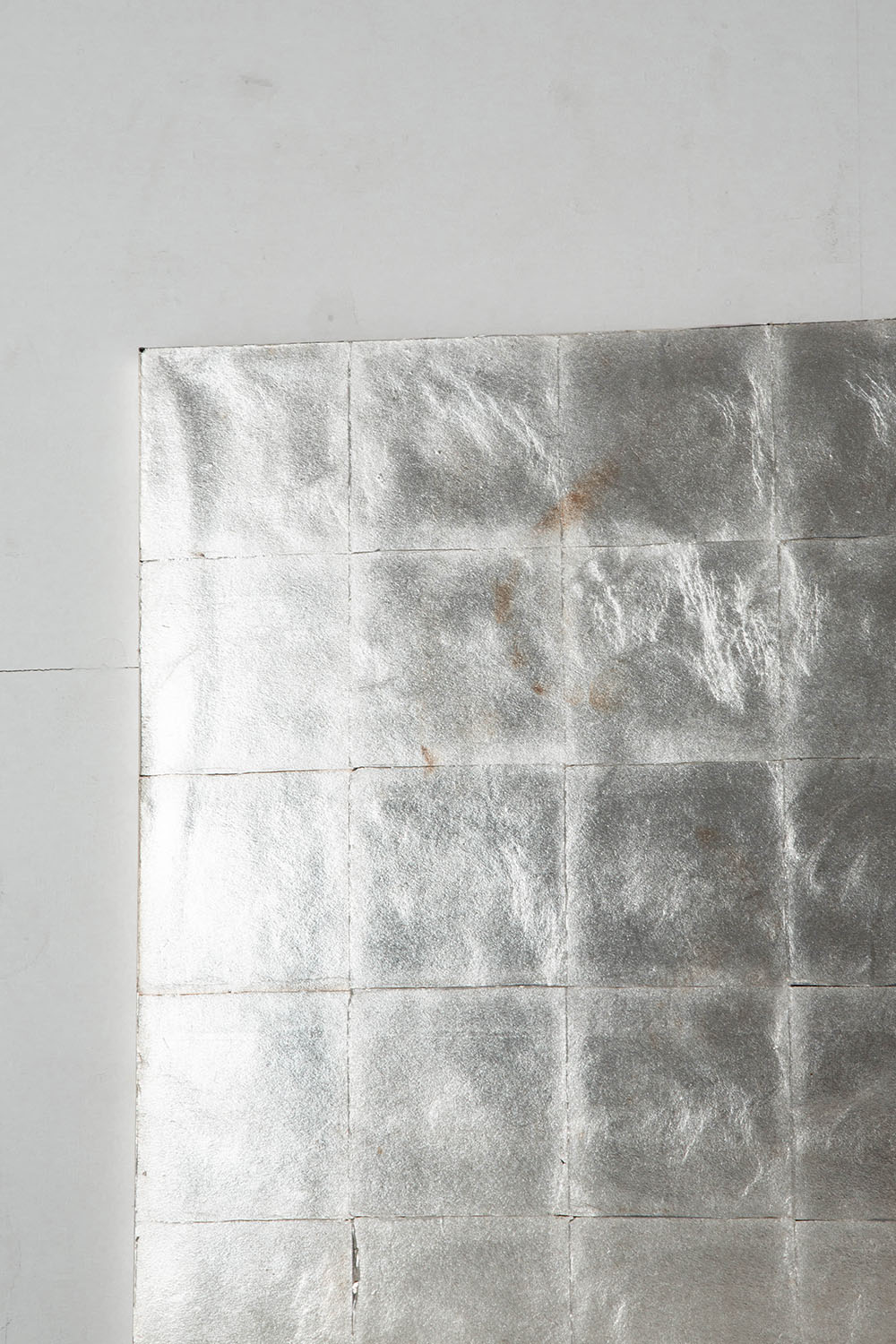 Art,アート,Quiet Presence,Presence,Shuhei Fukuda,福田 周平,銀箔,和紙,墨,硫黄,stoop,topso,清澄白河,Antique,Vintage,Interior Design,アンティーク,ビンテージ,ヴィンテージ,家具,雑貨,インテリア,店舗什器,設計,インテリアデザイン,内装,什器,店舗設計,ギャラリー,デザイナーズ家具,ショールーム