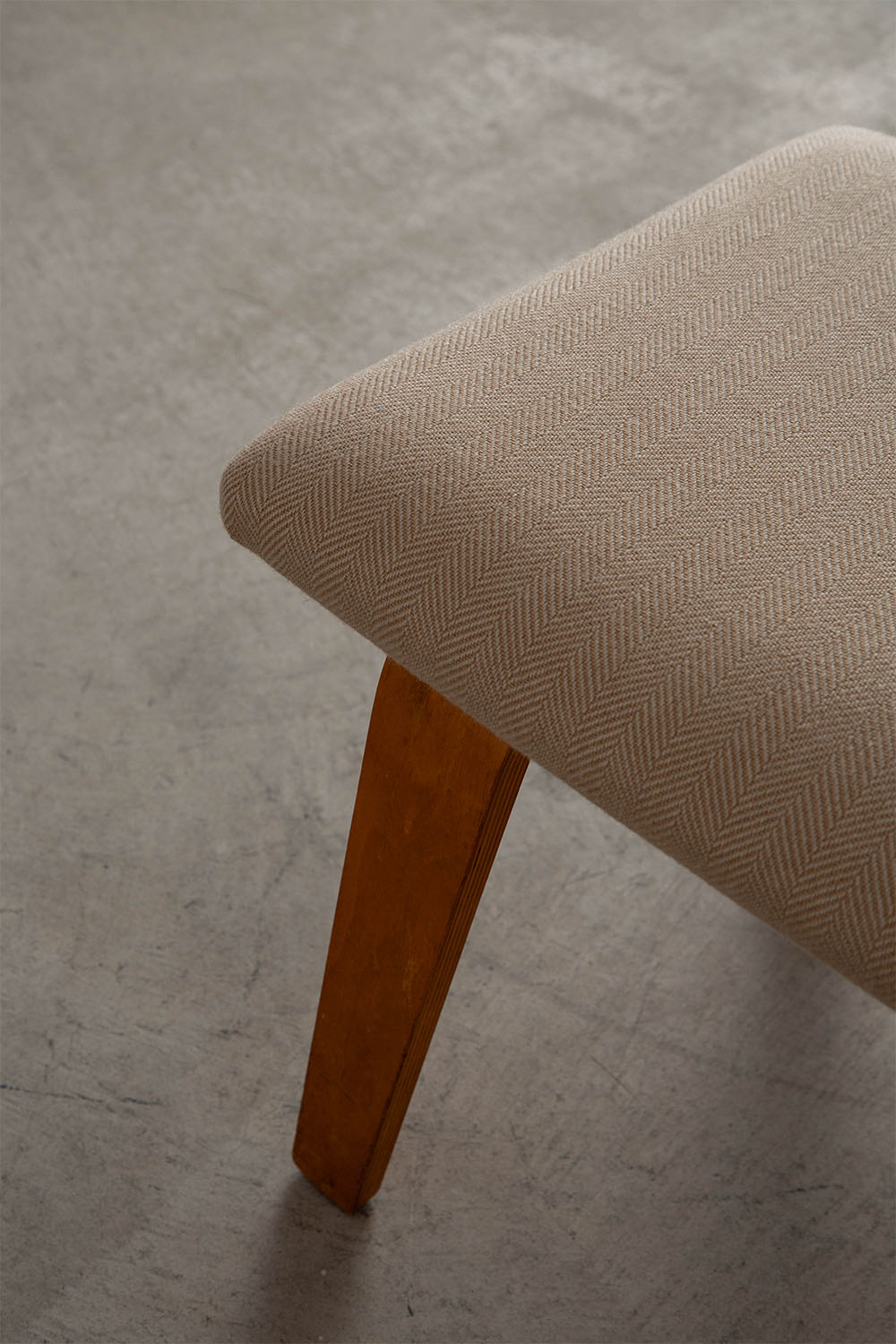 PB02 Stool,スツール,Cees Braakman,ケース・ブラークマン,Pastoe,パストー,Netherlamds,オランダ,清澄白河,Antique,Vintage,Interior Design,stoop,topso,アンティーク,ビンテージ,ヴィンテージ,家具,雑貨,インテリア,店舗什器,設計,インテリアデザイン,内装,什器,店舗設計,ギャラリー,デザイナーズ家具,ショールーム