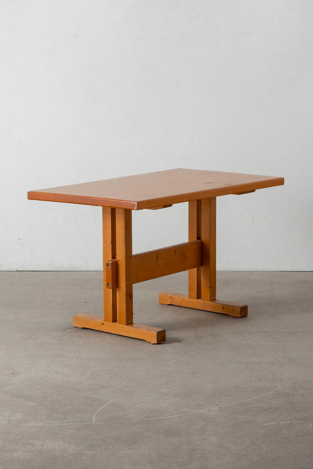 Dining Table,ダイニングテーブル,Charlotte Perriand,シャルロット・ペリアン,Les Arcs,レザルク,清澄白河,Antique,Vintage,Interior Design,stoop,topso,アンティーク,ビンテージ,ヴィンテージ,家具,雑貨,インテリア,店舗什器,設計,インテリアデザイン,内装,什器,店舗設計,ギャラリー,デザイナーズ家具,ショールーム