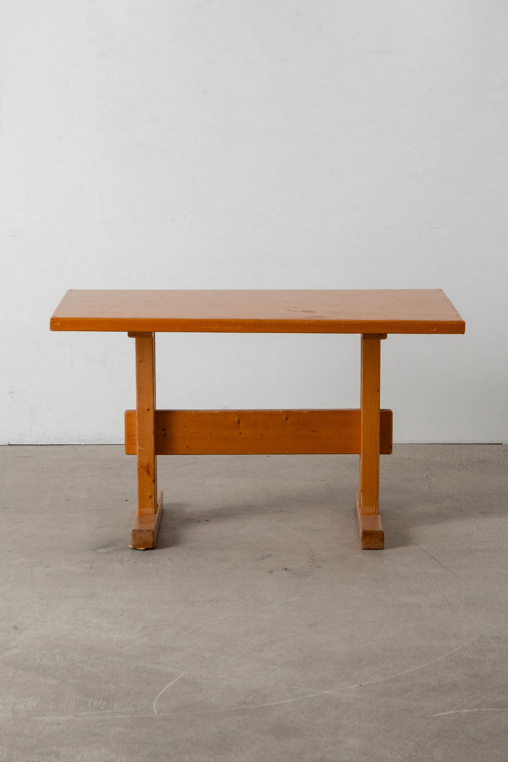 Dining Table,ダイニングテーブル,Charlotte Perriand,シャルロット・ペリアン,Les Arcs,レザルク,清澄白河,Antique,Vintage,Interior Design,stoop,topso,アンティーク,ビンテージ,ヴィンテージ,家具,雑貨,インテリア,店舗什器,設計,インテリアデザイン,内装,什器,店舗設計,ギャラリー,デザイナーズ家具,ショールーム