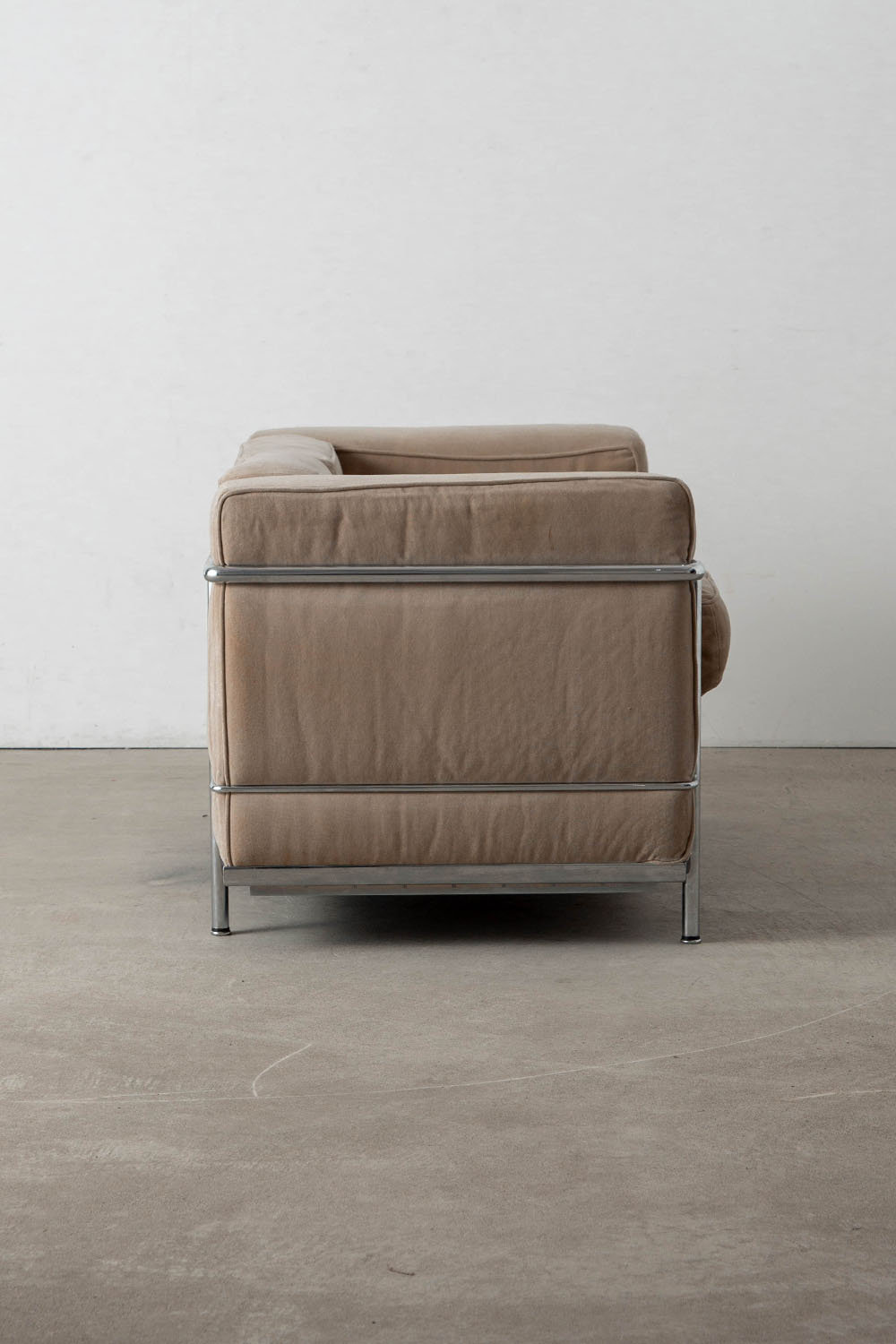 LC2 Sofa, LC2,Sofa,ソファ,Le Corbusier,ル・コルビジェ,Charlotte Perriand,シャルロット・ペリアン,Pierre Jeanneret,ピエール・ジャンヌレ,Cassina,カッシーナ,Italy,イタリア,France,フランス,清澄白河,Antique,Vintage,Interior Design,stoop,topso,アンティーク,ビンテージ,ヴィンテージ,家具,雑貨,インテリア,店舗什器,設計,インテリアデザイン,内装,什器,店舗設計,ギャラリー,デザイナーズ家具,ショールーム