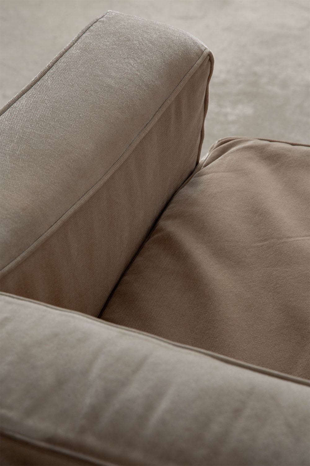 LC2 Sofa, LC2,Sofa,ソファ,Le Corbusier,ル・コルビジェ,Charlotte Perriand,シャルロット・ペリアン,Pierre Jeanneret,ピエール・ジャンヌレ,Cassina,カッシーナ,Italy,イタリア,France,フランス,清澄白河,Antique,Vintage,Interior Design,stoop,topso,アンティーク,ビンテージ,ヴィンテージ,家具,雑貨,インテリア,店舗什器,設計,インテリアデザイン,内装,什器,店舗設計,ギャラリー,デザイナーズ家具,ショールーム