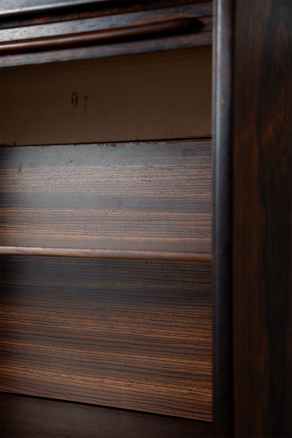 Wall Shelf,ウォールシェルフ,Side Table,サイドテーブル,Gianfranco Frattini,ジャンフランコ・フラッティーニ,Bernini,ベルニーニ,Italy,イタリア,Rosewood,ローズウッド,清澄白河,Antique,Vintage,Interior Design,stoop,topso,アンティーク,ビンテージ,ヴィンテージ,家具,雑貨,インテリア,店舗什器,設計,インテリアデザイン,内装,什器,店舗設計,ギャラリー,デザイナーズ家具,ショールーム