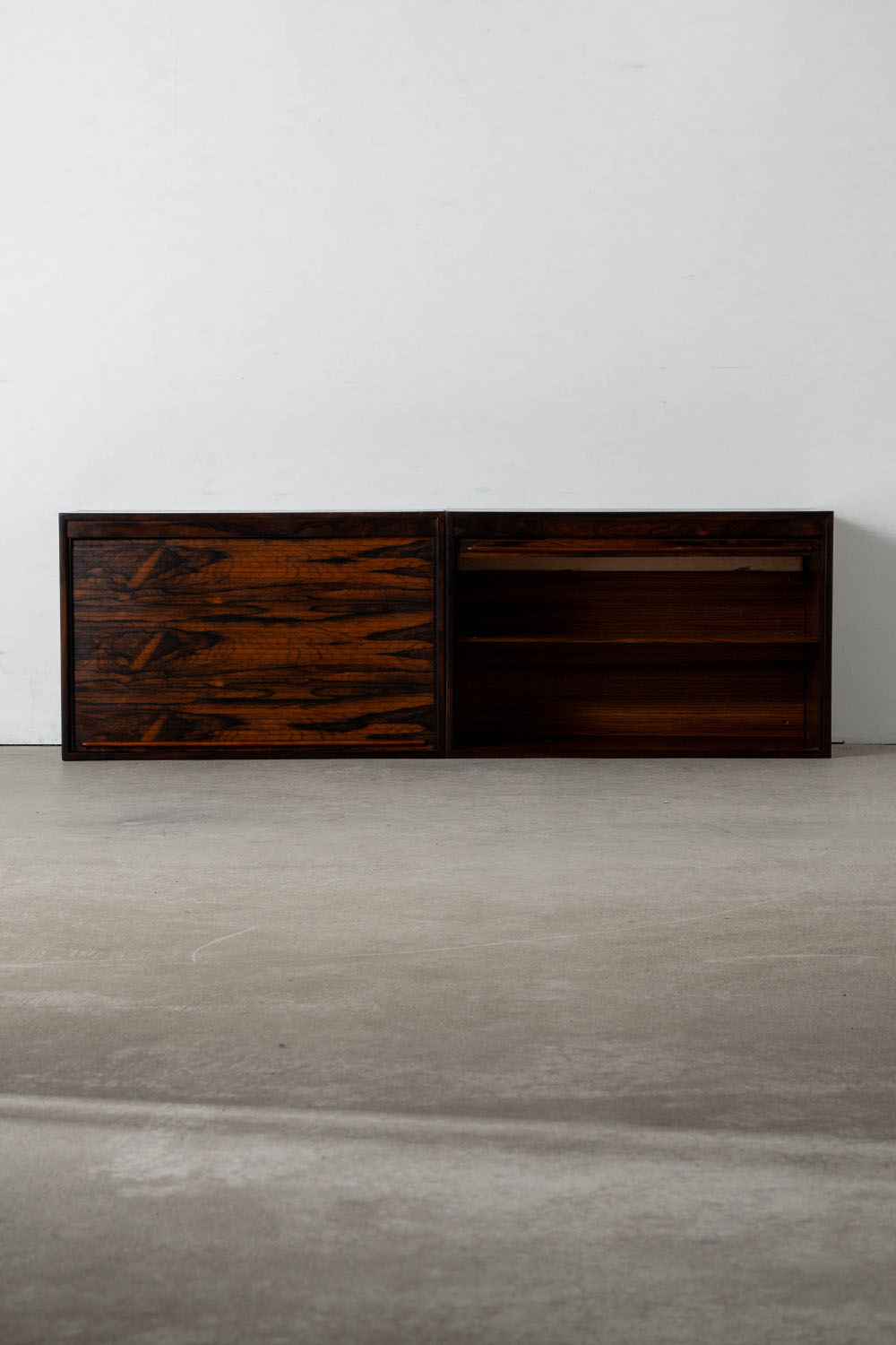Wall Shelf,ウォールシェルフ,Side Table,サイドテーブル,Gianfranco Frattini,ジャンフランコ・フラッティーニ,Bernini,ベルニーニ,Italy,イタリア,Rosewood,ローズウッド,清澄白河,Antique,Vintage,Interior Design,stoop,topso,アンティーク,ビンテージ,ヴィンテージ,家具,雑貨,インテリア,店舗什器,設計,インテリアデザイン,内装,什器,店舗設計,ギャラリー,デザイナーズ家具,ショールーム