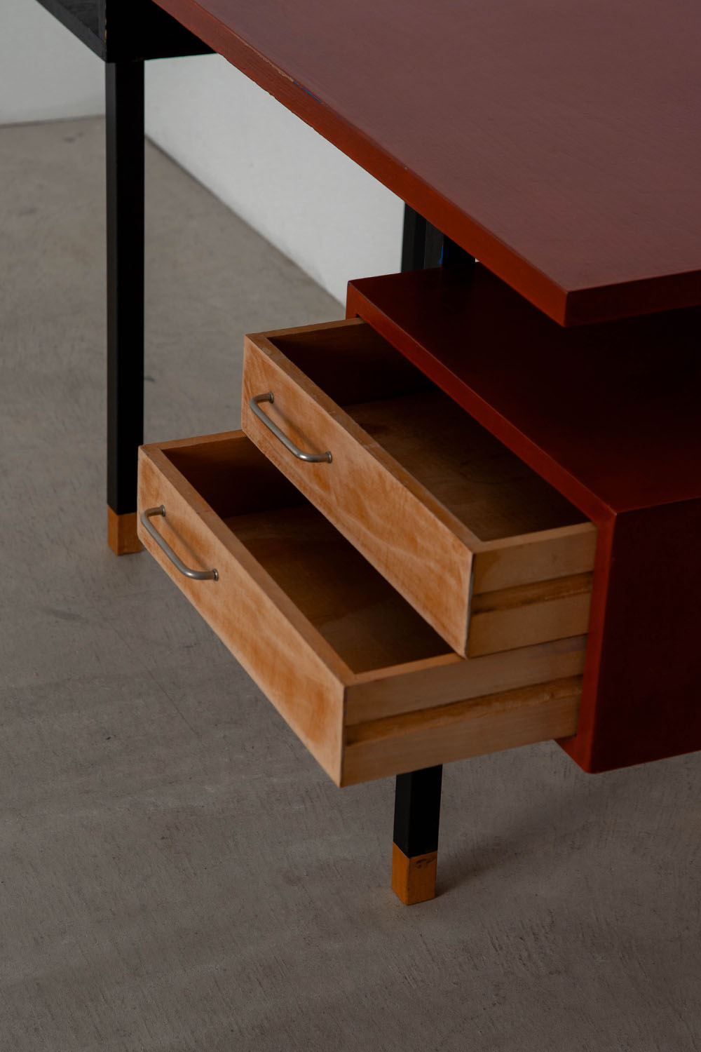 Desk,デスク,ダッチデザイン,Netherlamds,オランダ,清澄白河,Antique,Vintage,Interior Design,stoop,topso,アンティーク,ビンテージ,ヴィンテージ,家具,雑貨,インテリア,店舗什器,設計,インテリアデザイン,内装,什器,店舗設計,ギャラリー,デザイナーズ家具,ショールーム