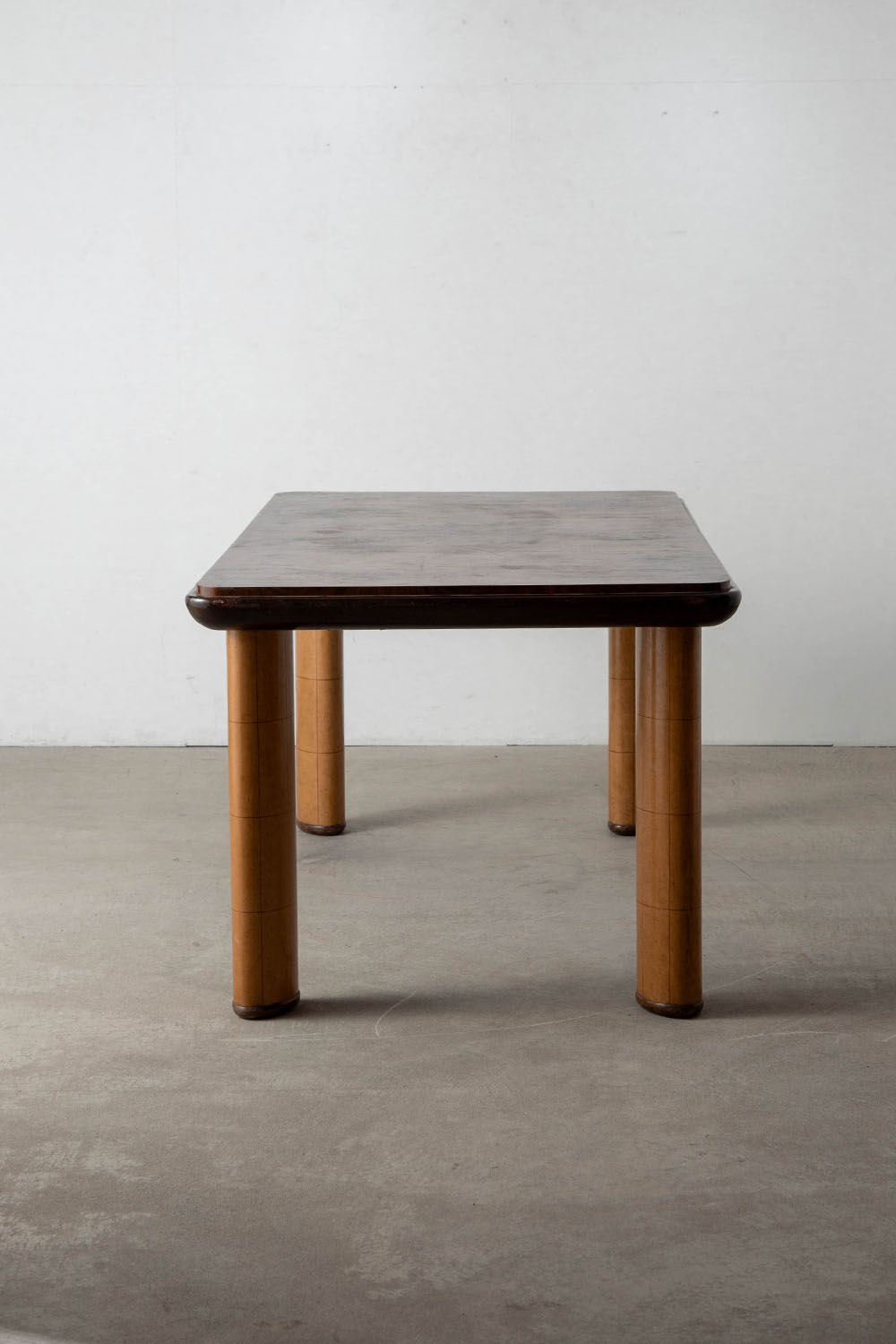 Dining Table,ダイニングテーブル,Osvaldo Borsani,オズヴァルド・ボルサーニ,Italy,イタリア,清澄白河,Antique,Vintage,Interior Design,stoop,topso,アンティーク,ビンテージ,ヴィンテージ,家具,雑貨,インテリア,店舗什器,設計,インテリアデザイン,内装,什器,店舗設計,ギャラリー,デザイナーズ家具,ショールーム