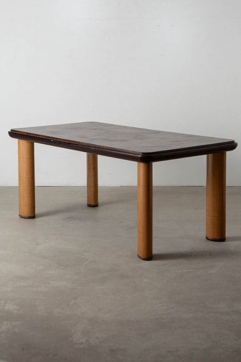 Dining Table,ダイニングテーブル,Osvaldo Borsani,オズヴァルド・ボルサーニ,Italy,イタリア,清澄白河,Antique,Vintage,Interior Design,stoop,topso,アンティーク,ビンテージ,ヴィンテージ,家具,雑貨,インテリア,店舗什器,設計,インテリアデザイン,内装,什器,店舗設計,ギャラリー,デザイナーズ家具,ショールーム