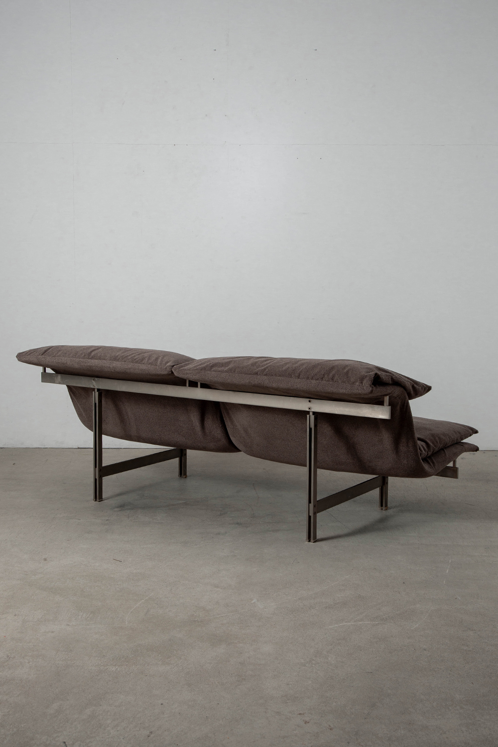 Onda Sofa by Giovanni Offredi for Saporiti Italia in Fabric and Steel