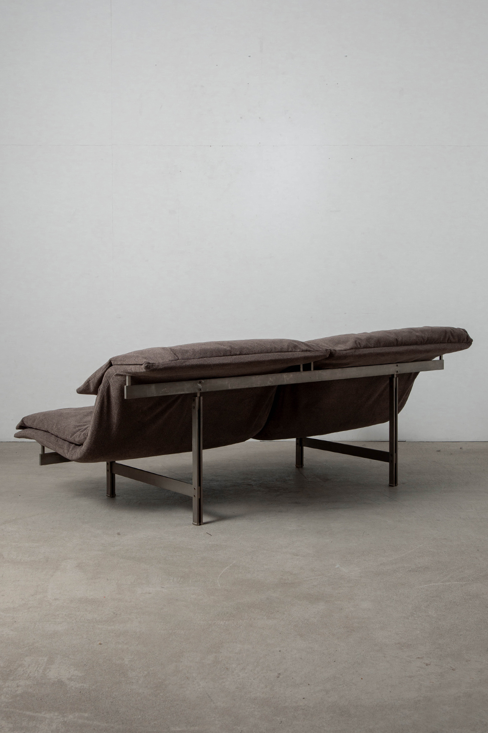 Onda Sofa by Giovanni Offredi for Saporiti Italia in Fabric and Steel