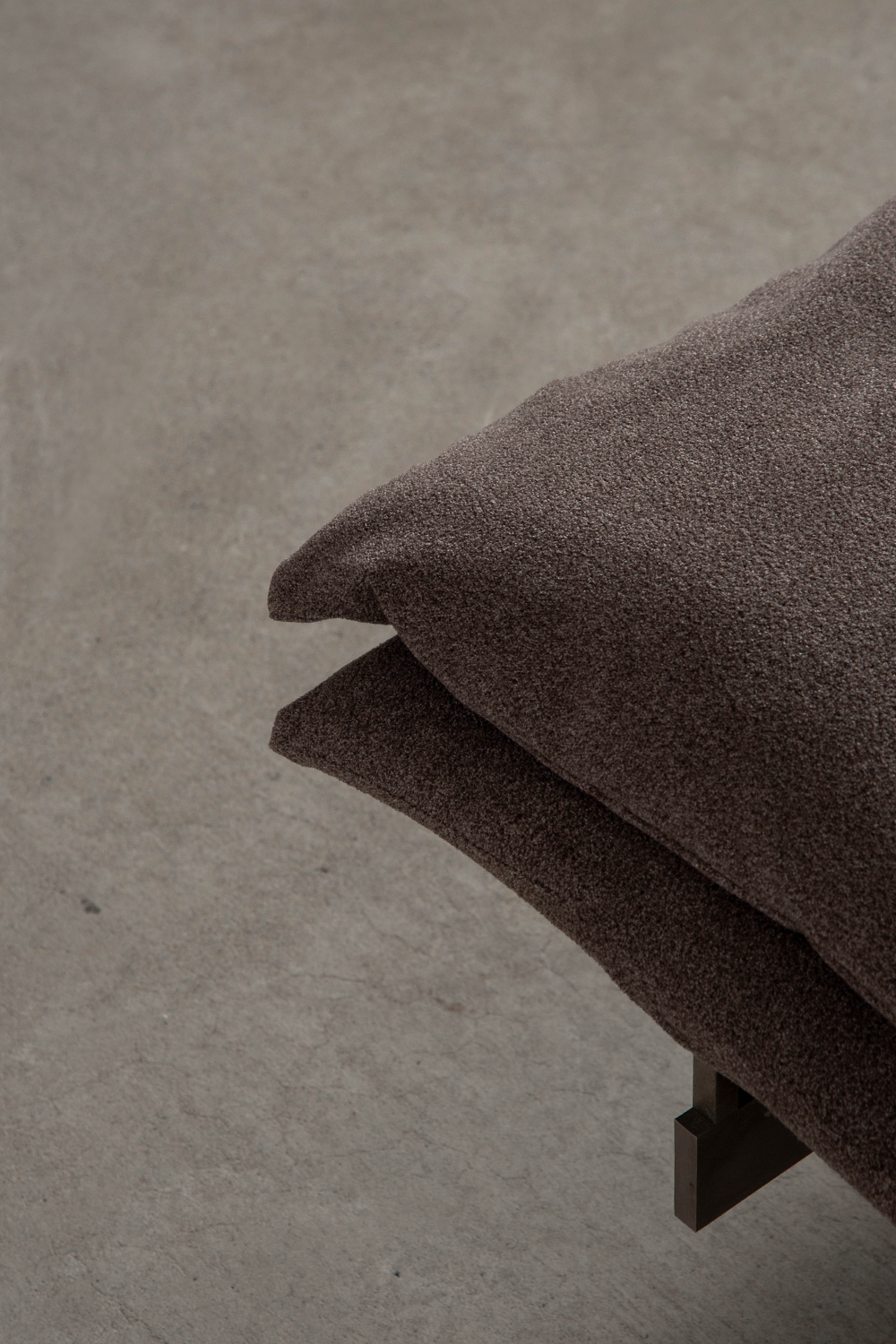 Onda Sofa by Giovanni Offredi for Saporiti Italia in Fabric and Steel