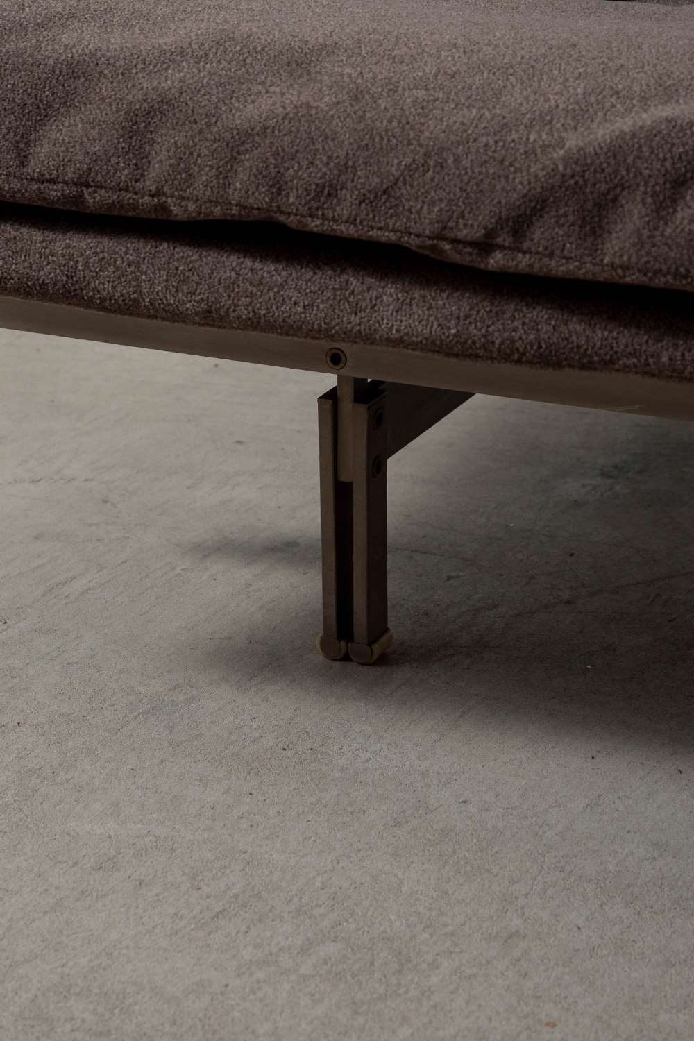 Onda Sofa by Giovanni Offredi for Saporiti Italia in Fabric and Steel