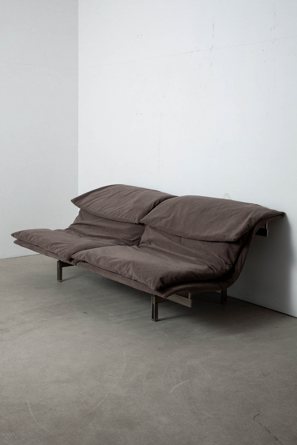 Onda Sofa by Giovanni Offredi for Saporiti Italia in Fabric and Steel
