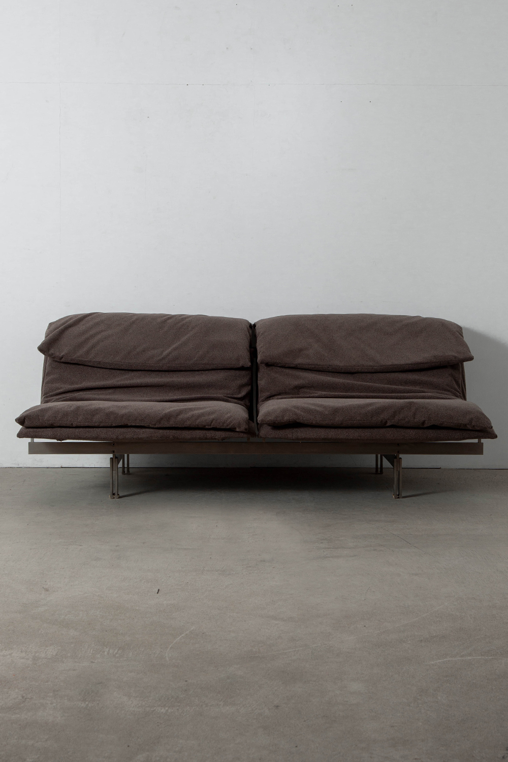 Onda Sofa by Giovanni Offredi for Saporiti Italia in Fabric and Steel