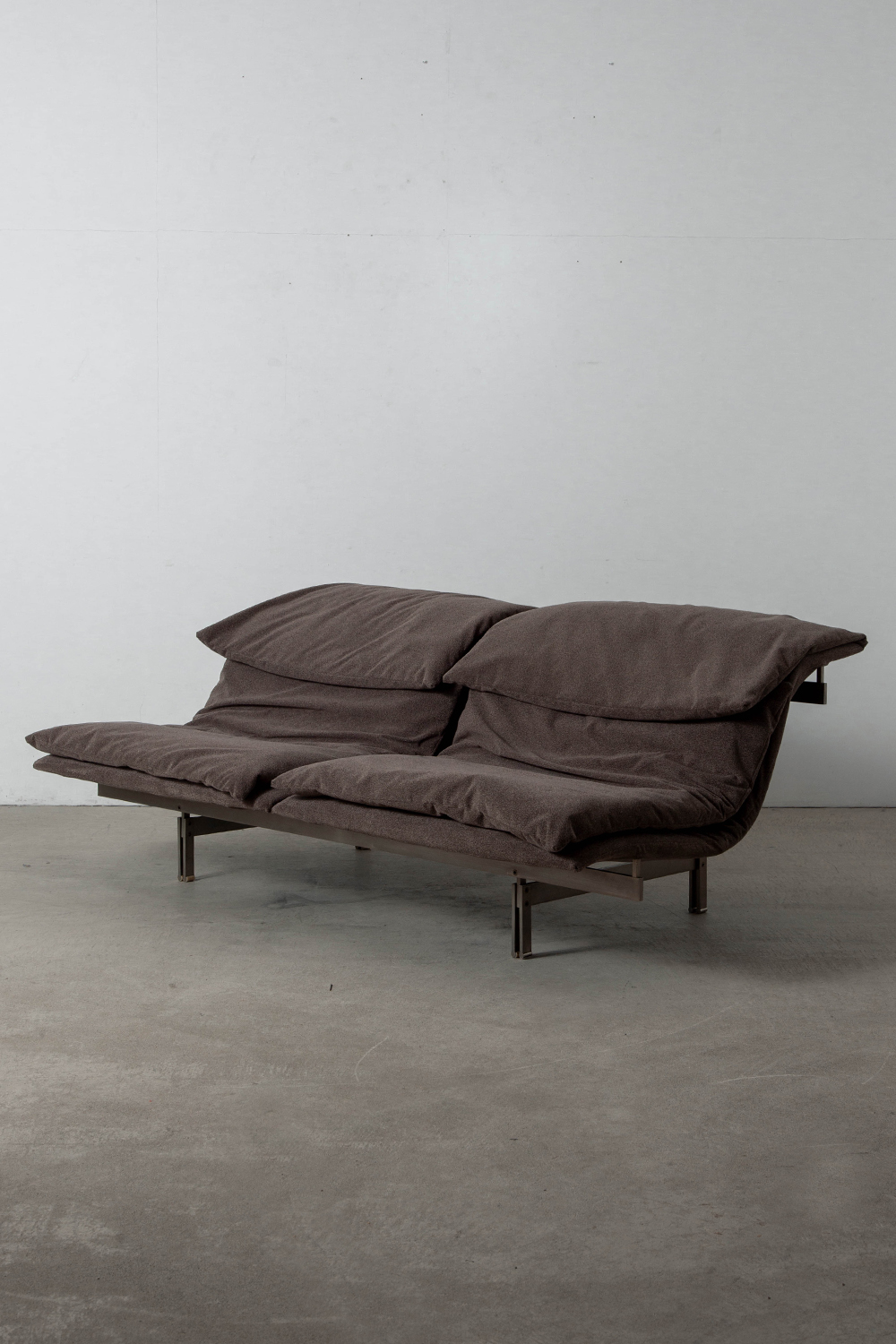 Onda Sofa by Giovanni Offredi for Saporiti Italia in Fabric and Steel