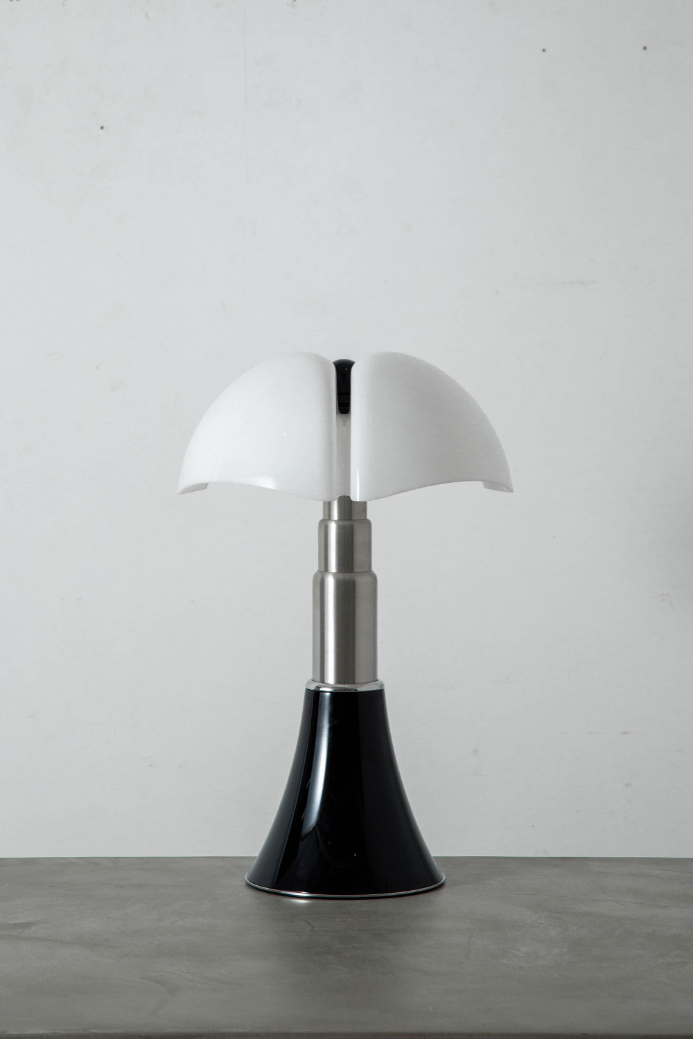 PIPISTRELLO Medium Table Lamp by Gae Aulenti for Martinelli Luce