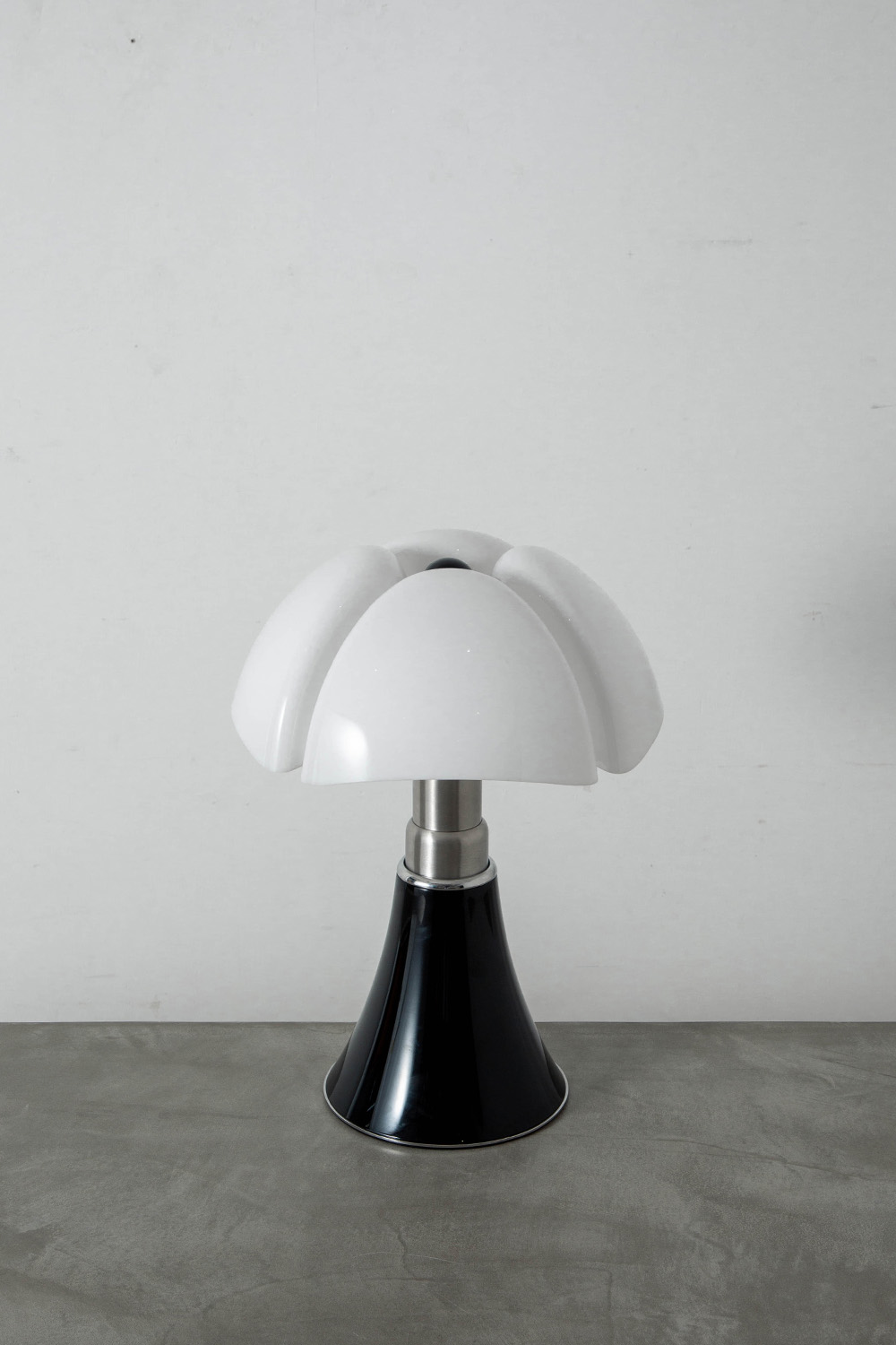 PIPISTRELLO Medium Table Lamp by Gae Aulenti for Martinelli Luce