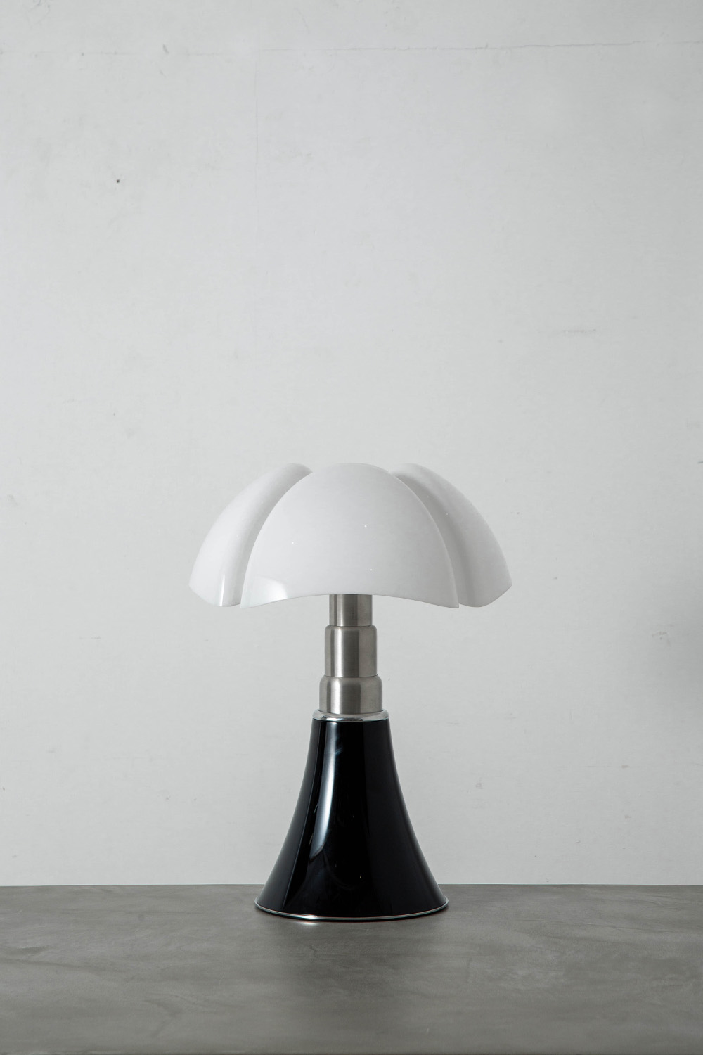 PIPISTRELLO Medium Table Lamp by Gae Aulenti for Martinelli Luce