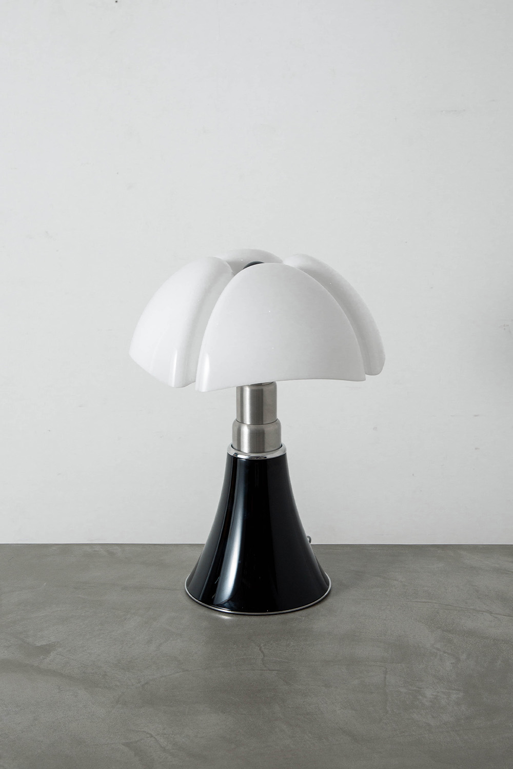 PIPISTRELLO Medium Table Lamp by Gae Aulenti for Martinelli Luce
