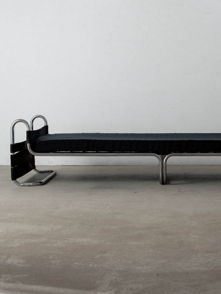 Wassily Daybed by Marcel Breuer in Chrome and Calf Hair Leather